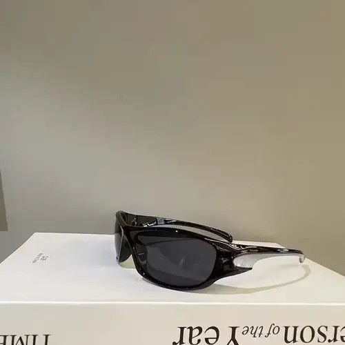 Vintage Retro punk sunglasses Size ONE SIZE - 1 Thumbnail