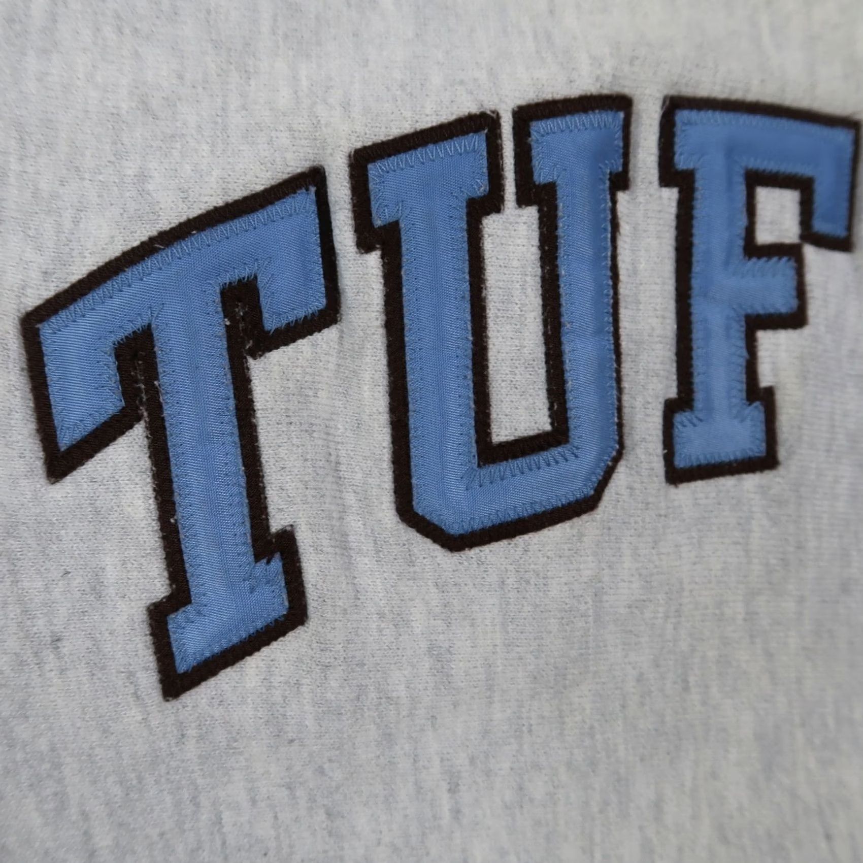 Champion VINTAGE Champion Reverse Weave Tufts University Crewneck Sweatshirt L Gray Mens Size US L / EU 52-54 / 3 - 4 Thumbnail