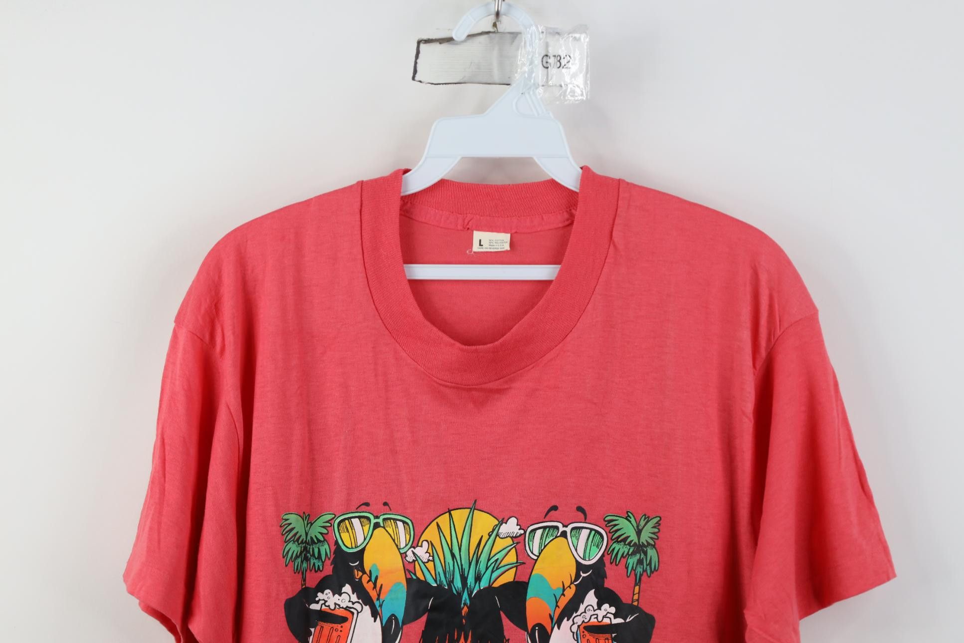 Vintage Vintage 80s Streetwear Two Can Toucan Bird Beach T-Shirt Size L / US 10 / IT 46 - 2 Thumbnail
