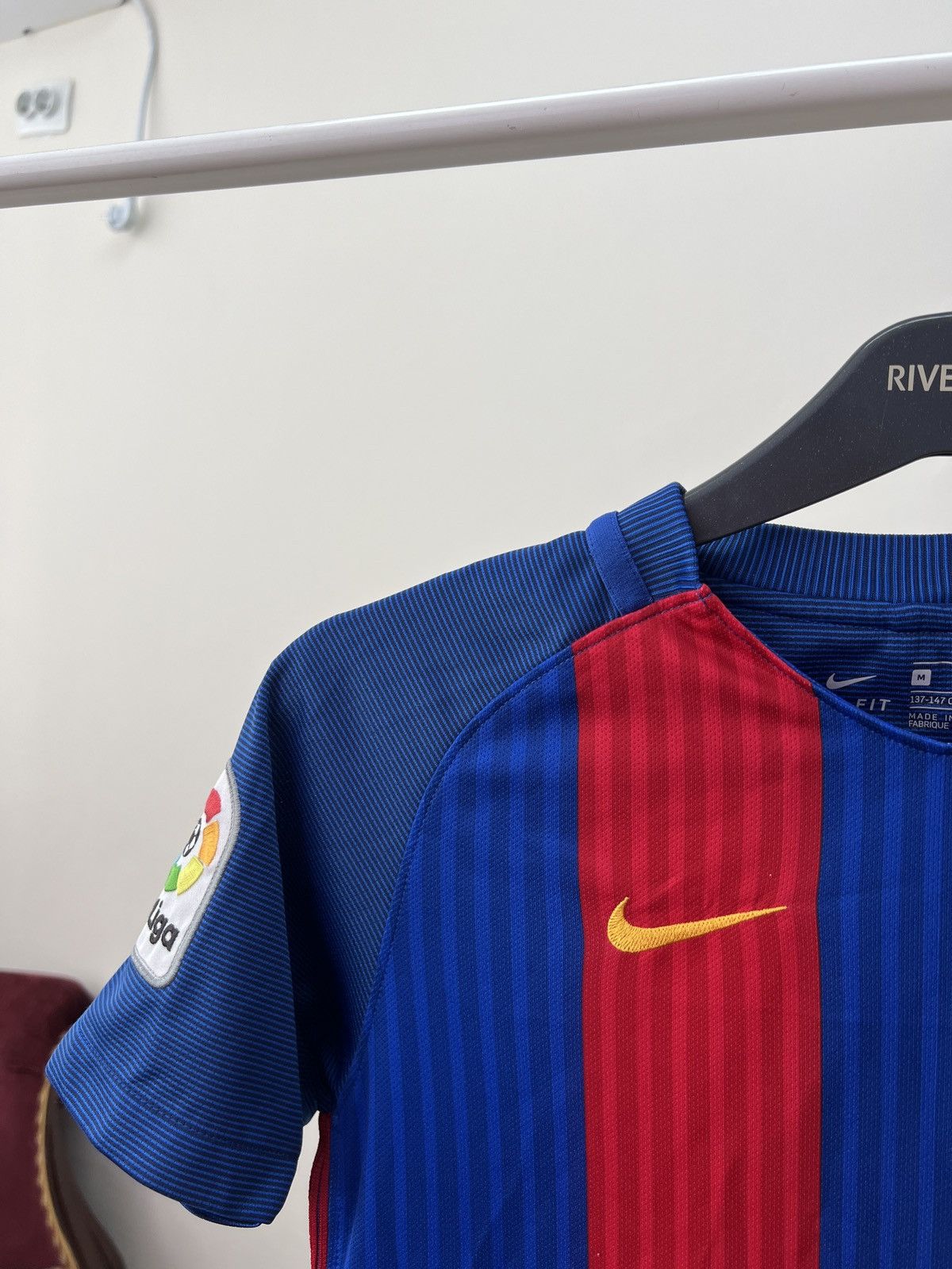 Nike Vintage Barcelona Kids 16/17 Home Jersey Size US XXS / EU 40 - 4 Thumbnail