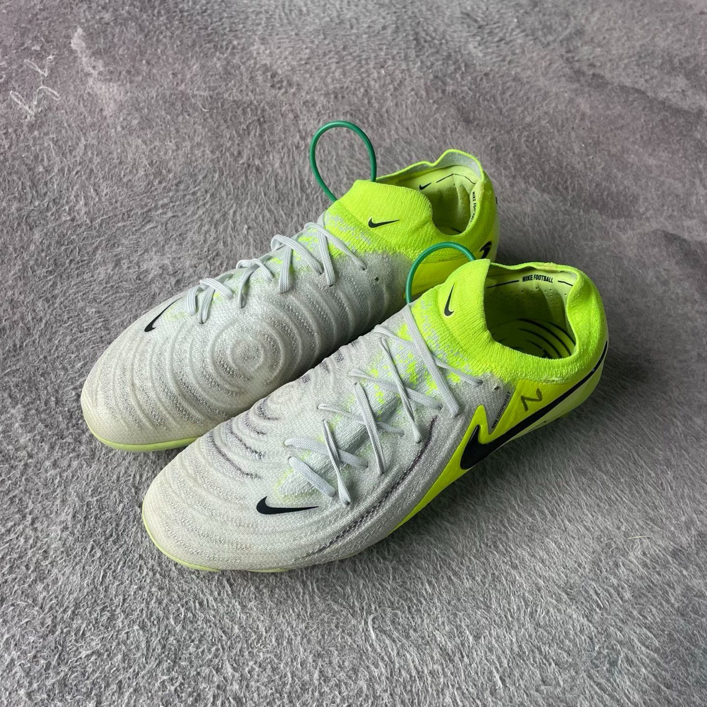 Nike Nike Yellow Lowtop Sneakers 41 Men Size US 8.5 / EU 41-42 - 1 Thumbnail