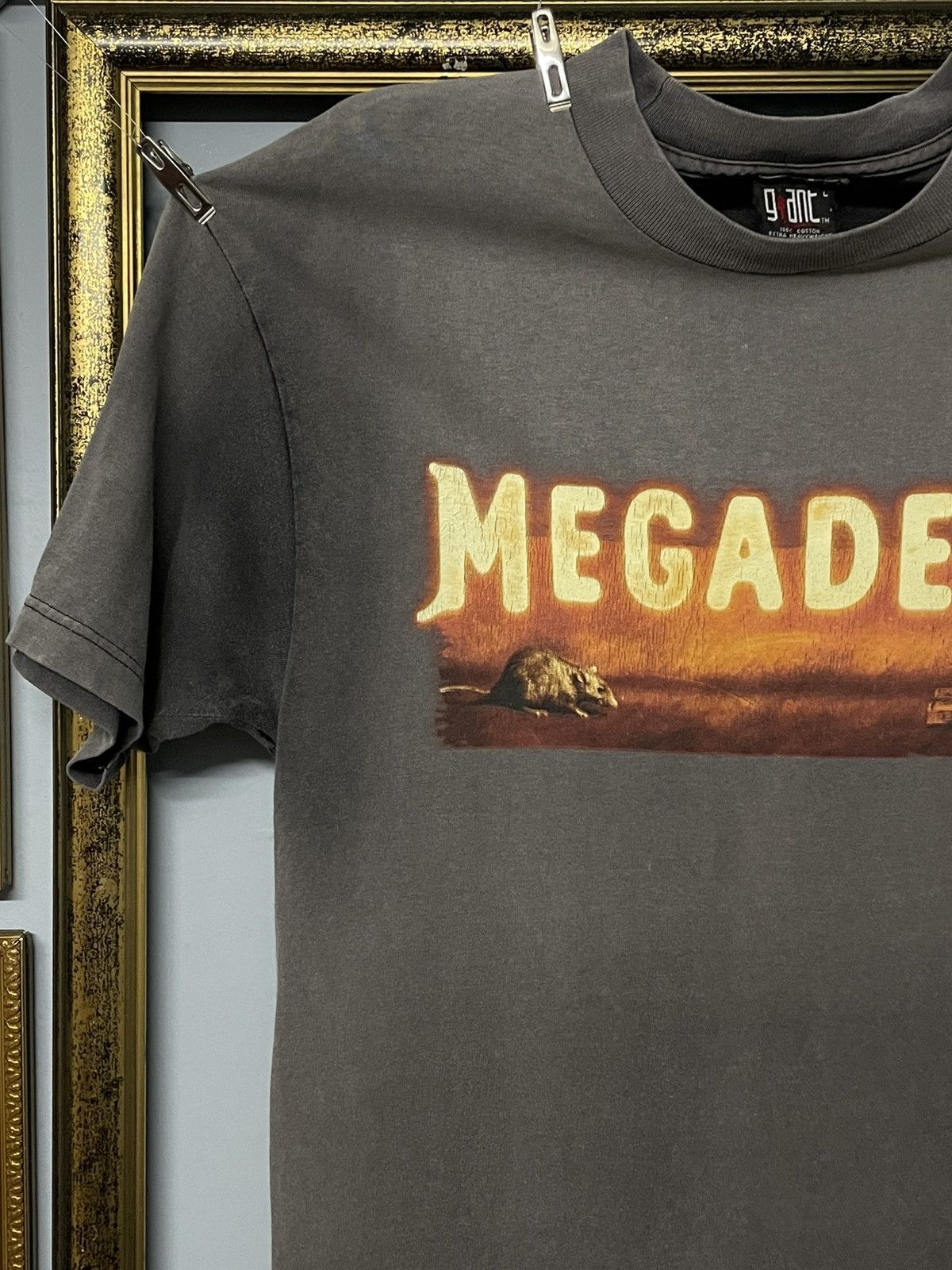 Band Tees Vintage 90s Original Megadeth Rock Band Tour Rat Faded Tee Size US L / EU 52-54 / 3 - 3 Thumbnail