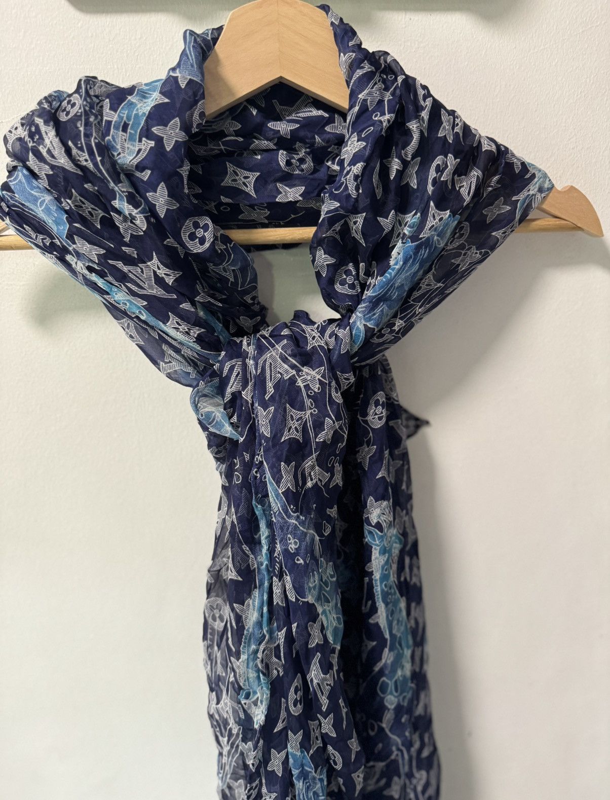Louis Vuitton Louis vuitton silk monogram scarf Size ONE SIZE - 3 Thumbnail