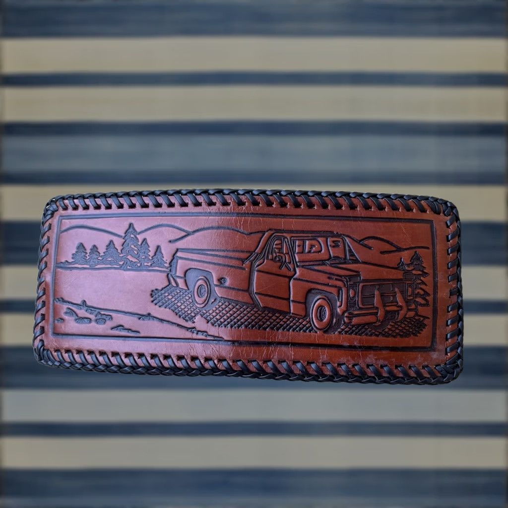Vintage VINTAGE Wallet Leather USA Scene Nature Sportsman Hand Tooled Whipstitch Size ONE SIZE - 1 Thumbnail