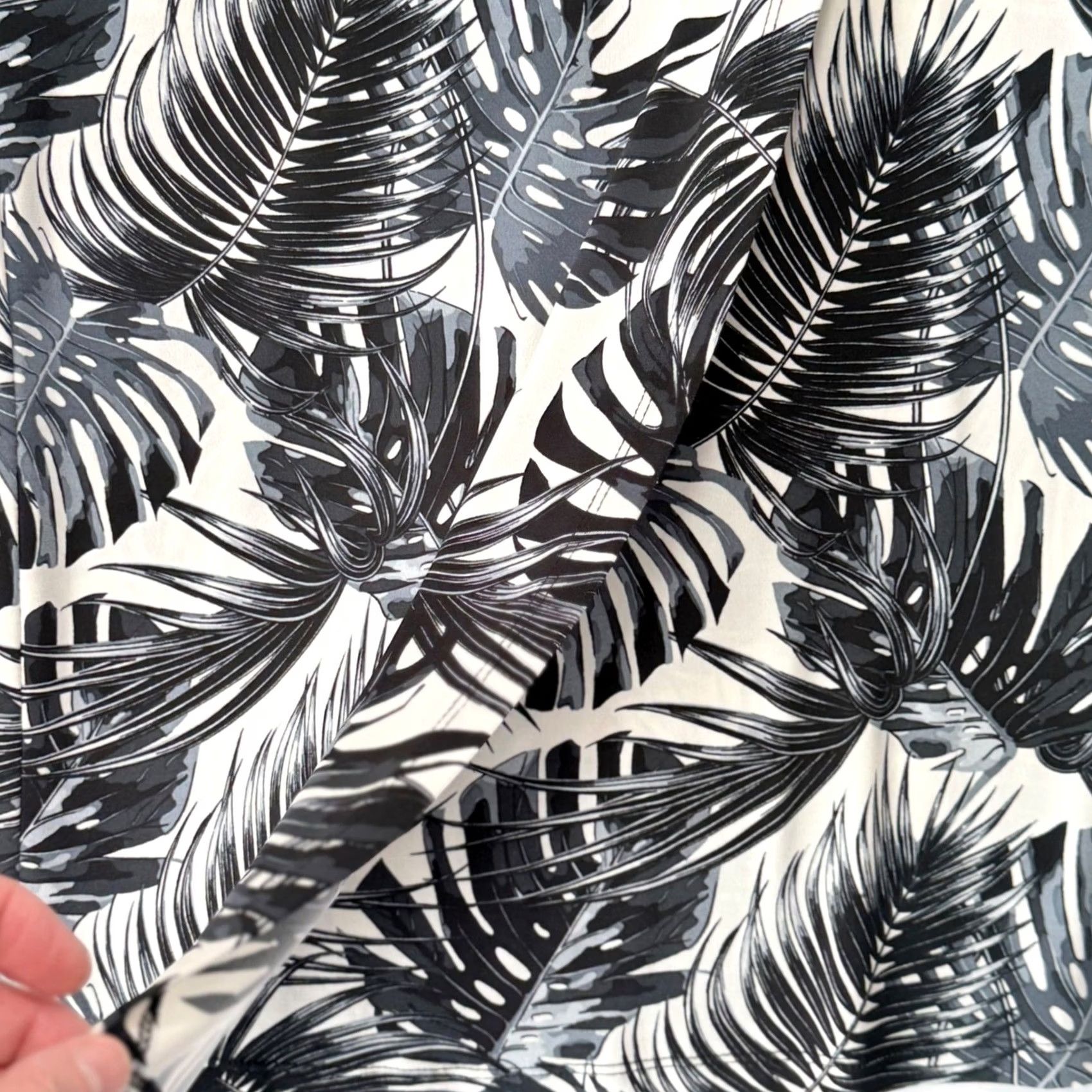 Alfani Alfani Tank Top XS Black White Tropical Palm Leaf Print Stretch Jersey Sleeveless High Neck Womens Size XS / US 0-2 / IT 36-38 - 5 Thumbnail