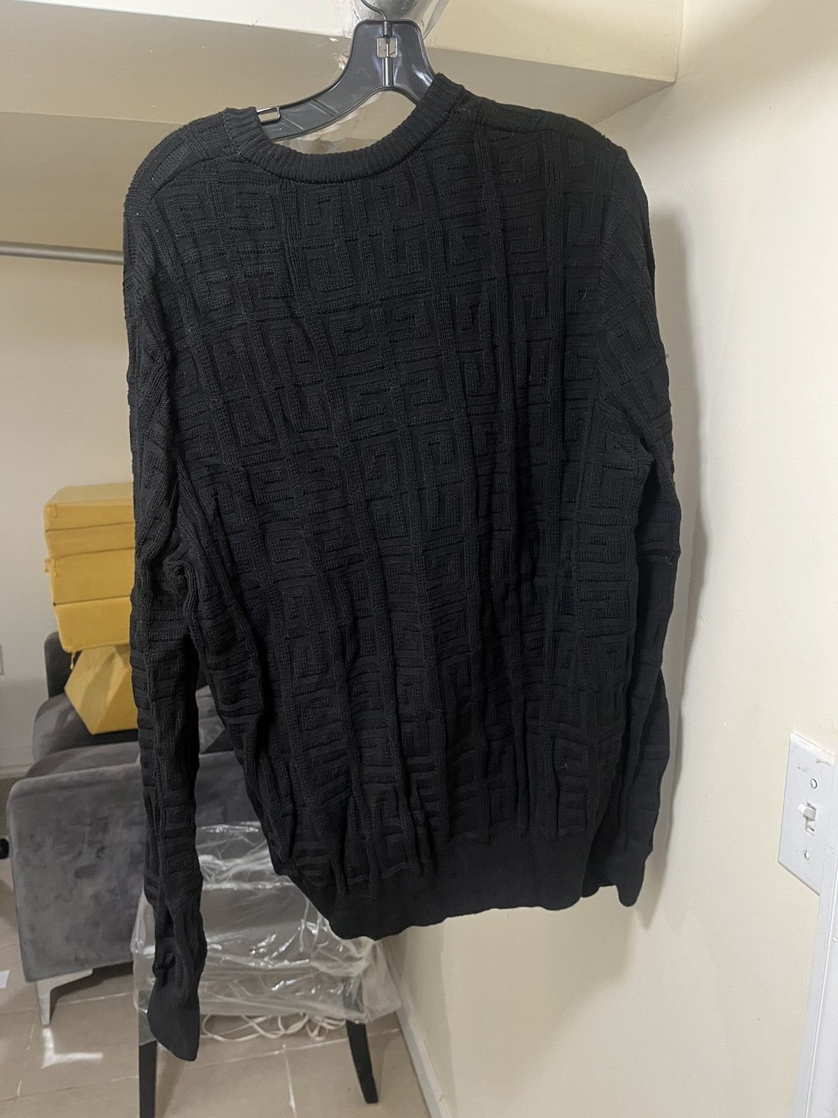 Givenchy Givenchy Sweater Sz M Size US M / EU 48-50 / 2 - 4 Thumbnail