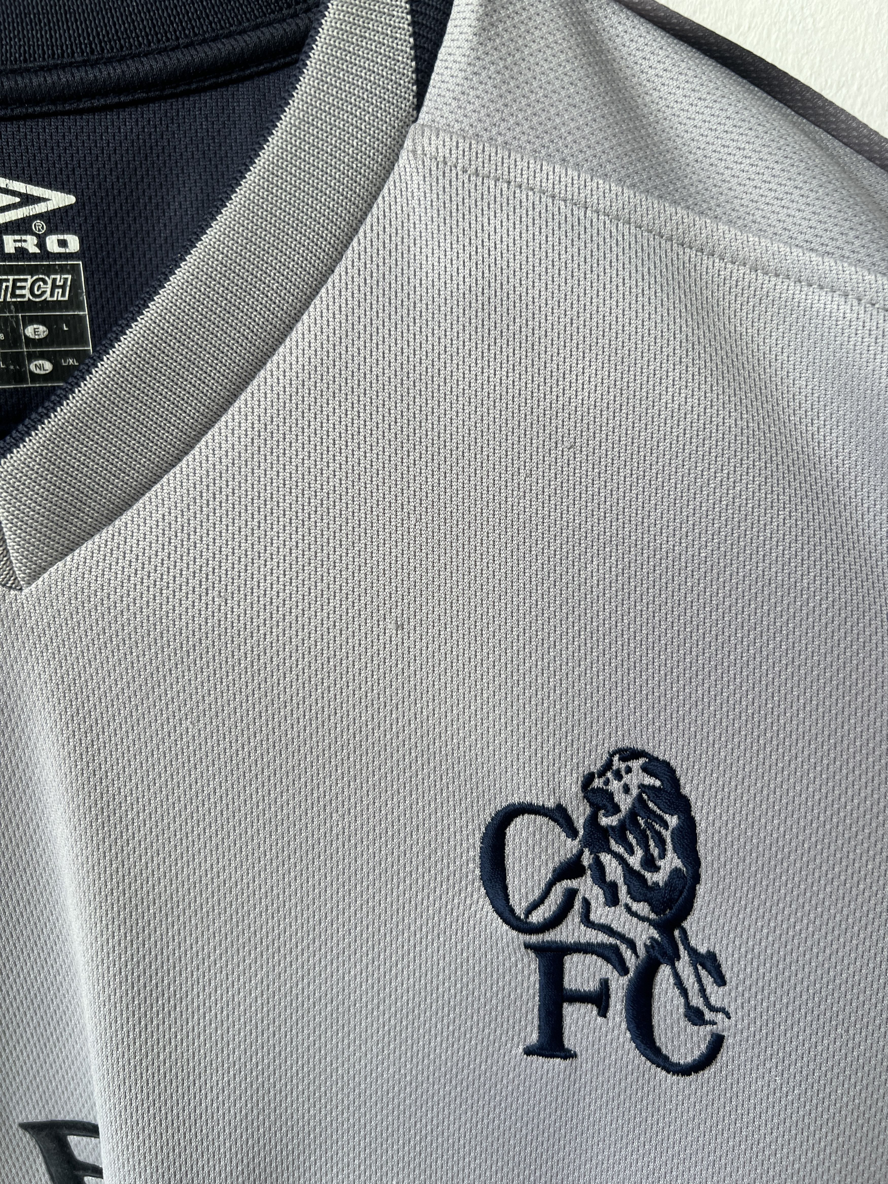 Umbro (L) Chelsea 2003-04 Goalkeeper GK Kit Cudicini #23 Size US L / EU 52-54 / 3 - 7 Thumbnail