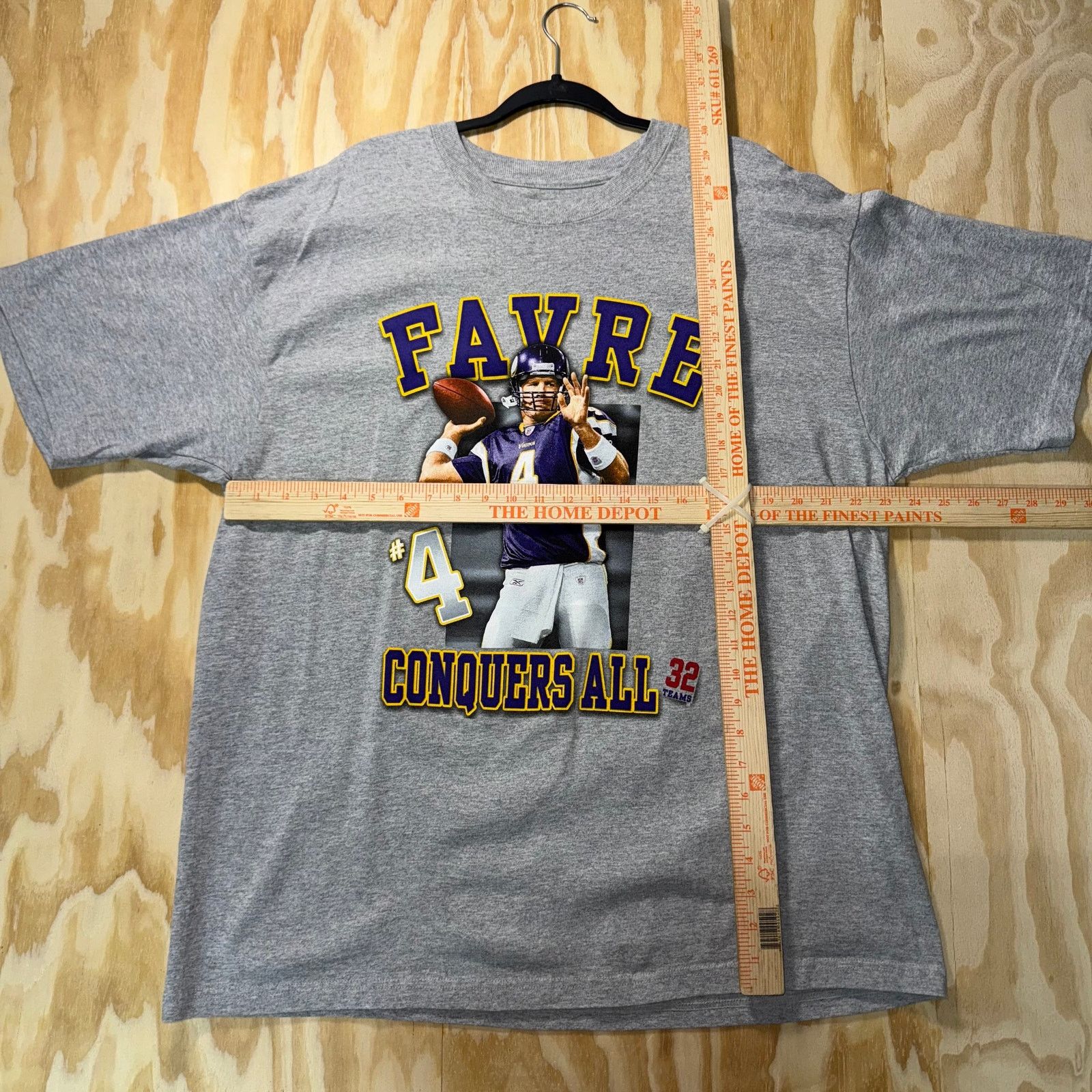 Reebok Vintage Y2K Brett Favre # 4 conquers all 32 teams t-shirt Size US XL / EU 56 / 4 - 4 Thumbnail