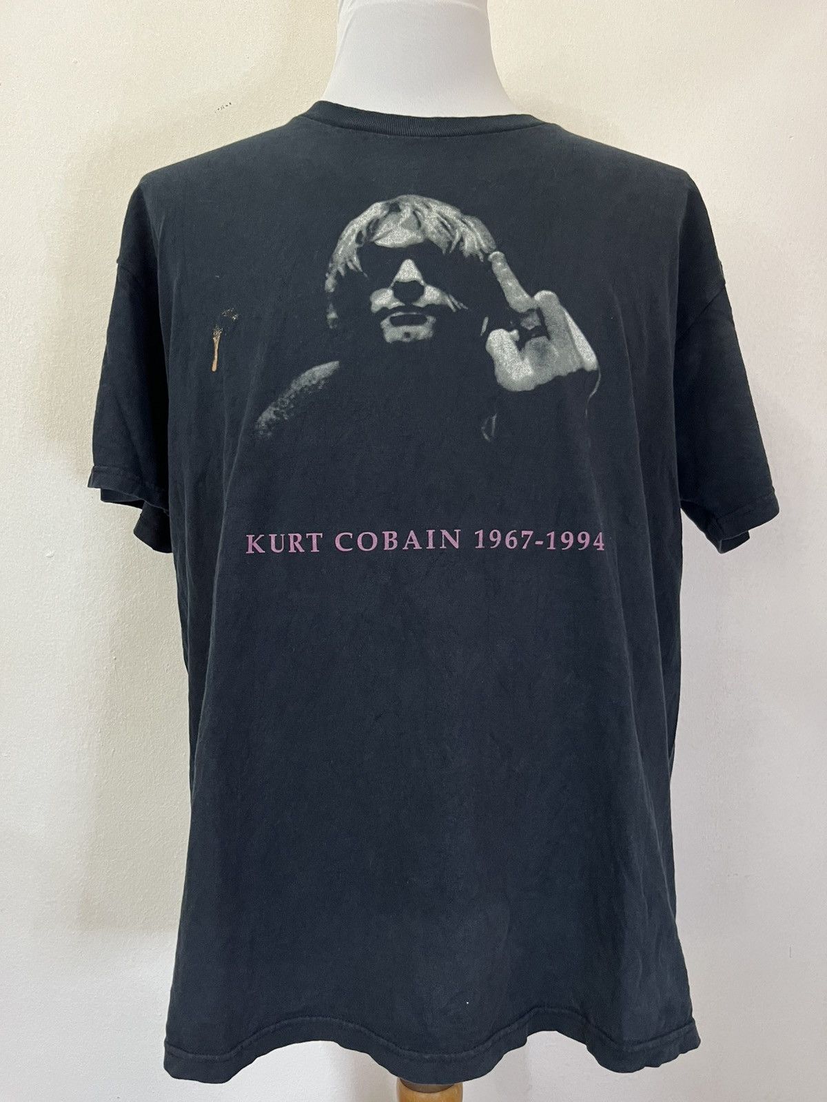 Vintage Rare Vintage Kurt Cobain 1967-1994 Tshirt Size US XL / EU 56 / 4 - 1 Thumbnail