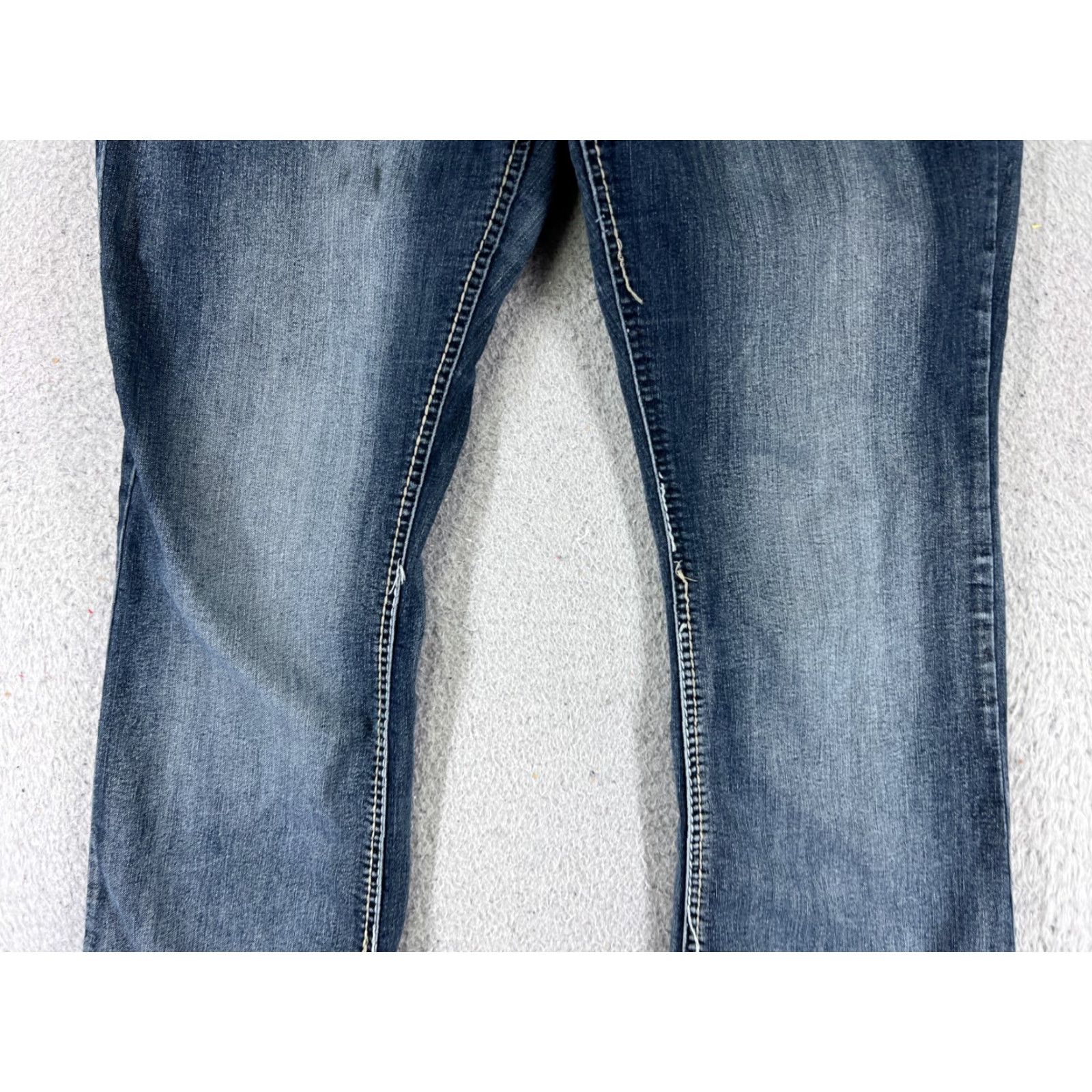 Vintage Maurices Jeans Women 5 Blue Denim Bootcut Low Rise 28x27 Cotton Western 5-Pocket Design Zipper Distressed Stretch Machine Washable Size 27" / US 4 / IT 40 - 3 Thumbnail