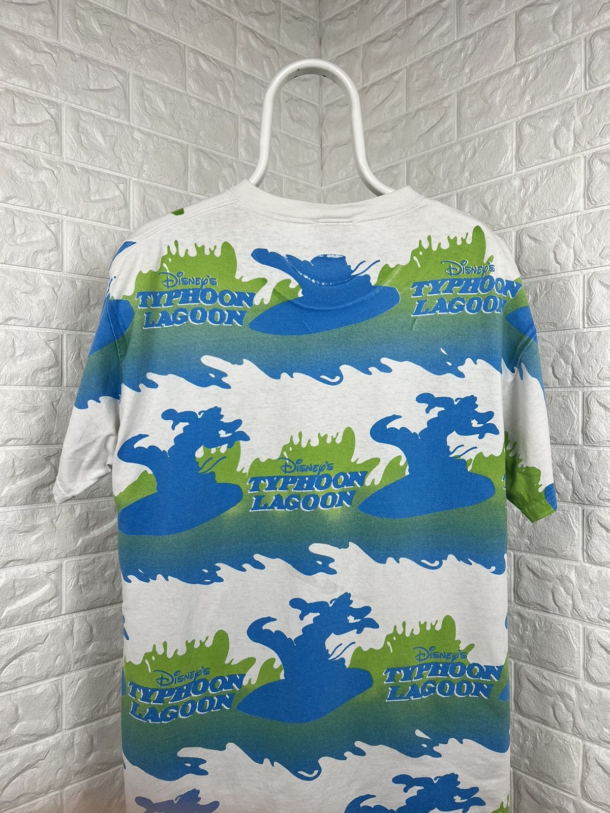 Disney × Vintage Vintage 90s Disney Typhoon Lagoon All over print Tee Size US L / EU 52-54 / 3 - 6 Thumbnail