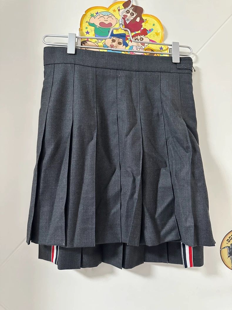 Thom Browne Thom Browne Dark grey pleated skirt Size 25" / US 0 / IT 36 - 1 Thumbnail