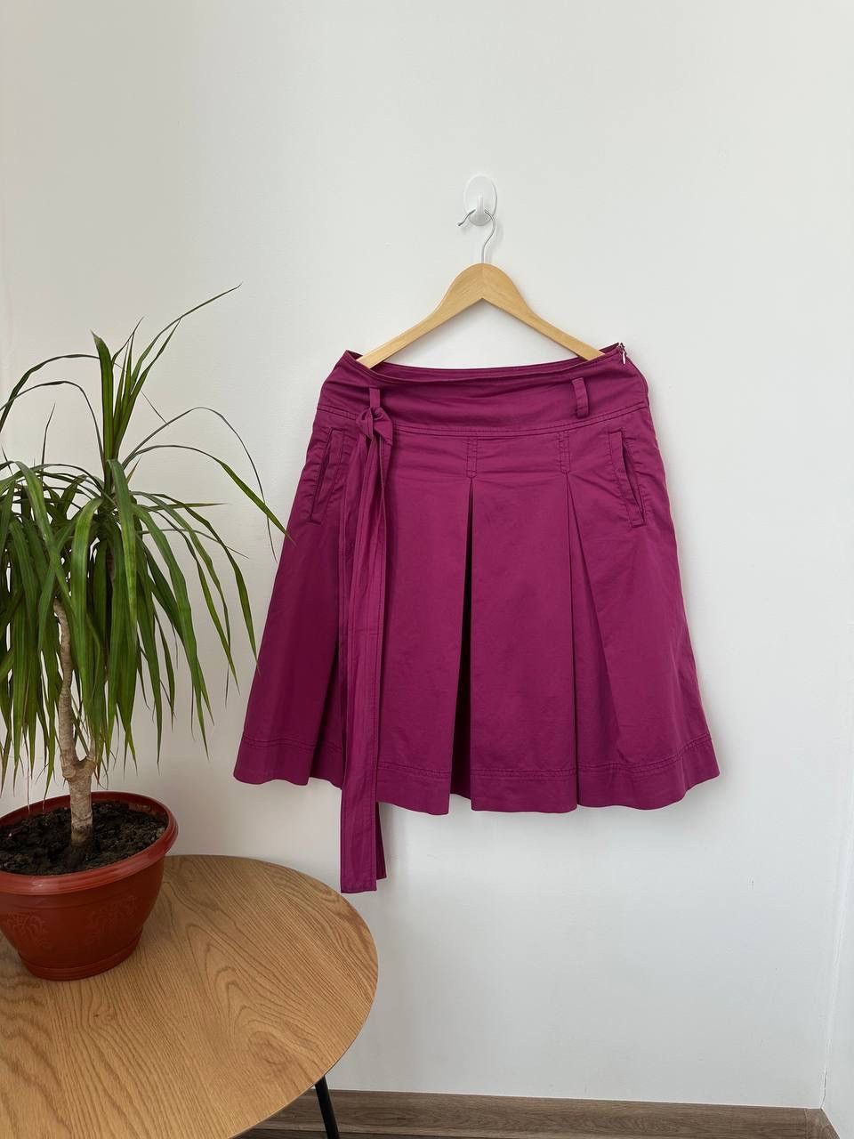 Max Mara × Vintage Vintage Max Mara Pink Mini Skirt Size 30" / US 8 / IT 44 - 1 Thumbnail