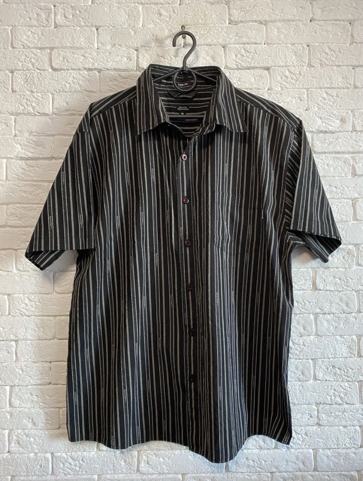 Oakley Oakley Vintage Monogram Shirt Sz XL True Fit Size US XL / EU 56 / 4 - 1 Thumbnail
