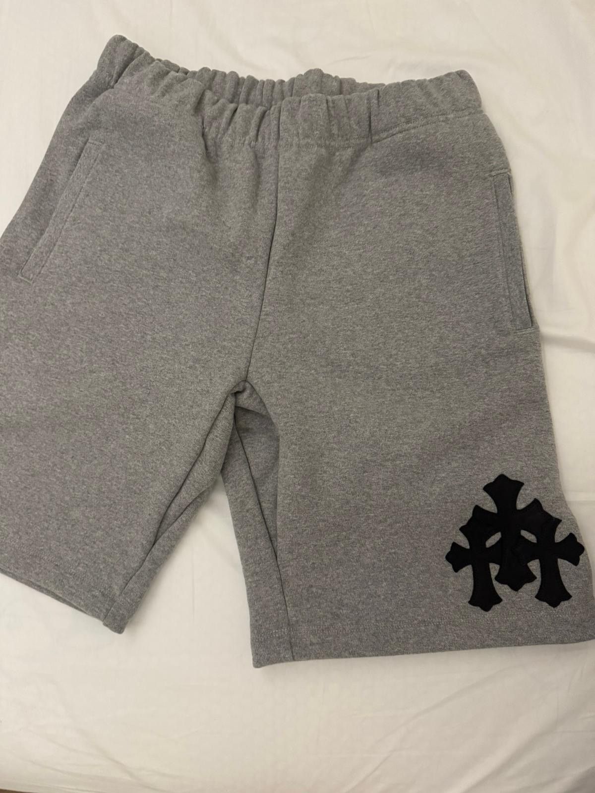 Chrome Hearts Chrome hearts paper jam cemetery cross shorts Size US 34 / EU 50 - 1 Thumbnail