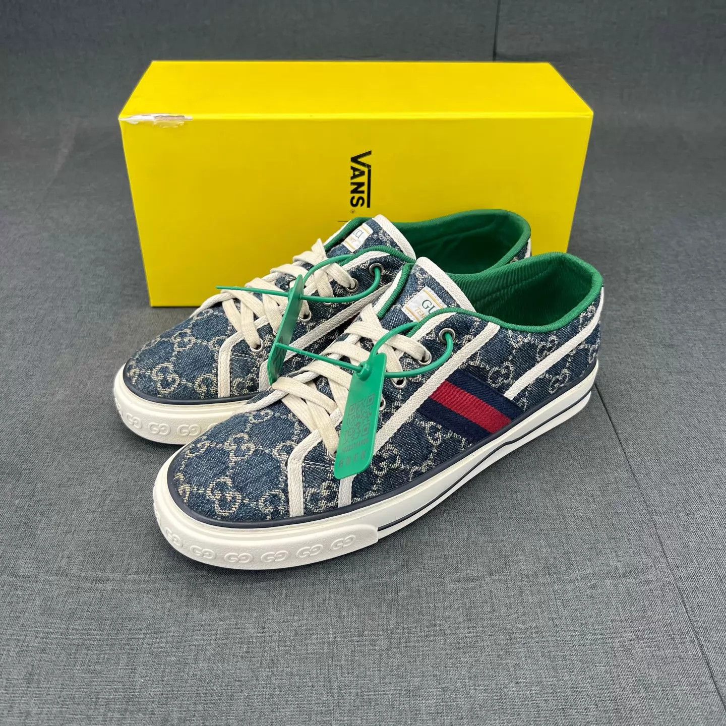 Gucci Gucci 1977 Denim Blue White & Red 42.5 1-2 Wears Near New Size US 9.5 / EU 42-43 - 1 Thumbnail