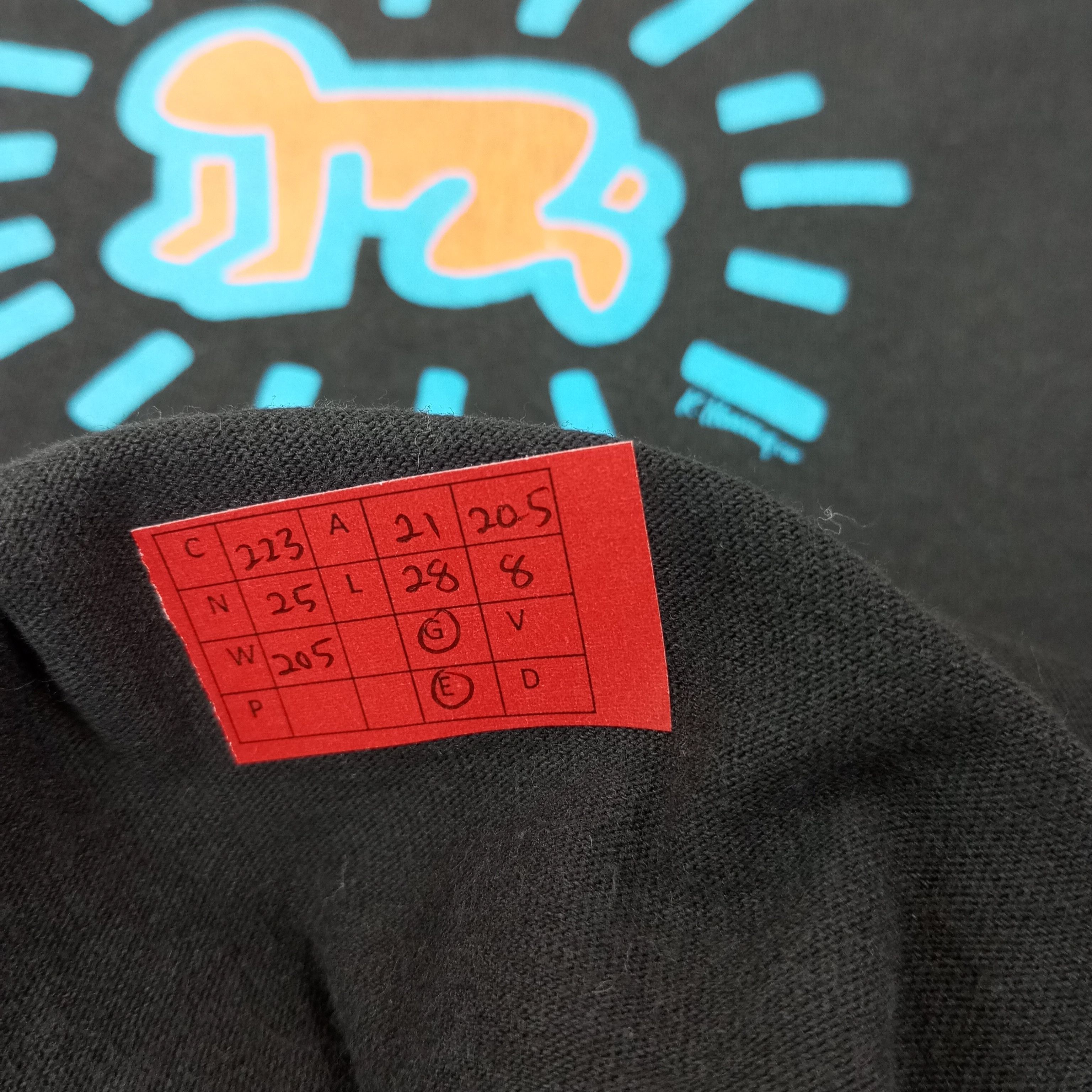 Keith Haring Keith Haring Pop Shop Vintage Tshirt c223n25 Size US L / EU 52-54 / 3 - 8 Thumbnail