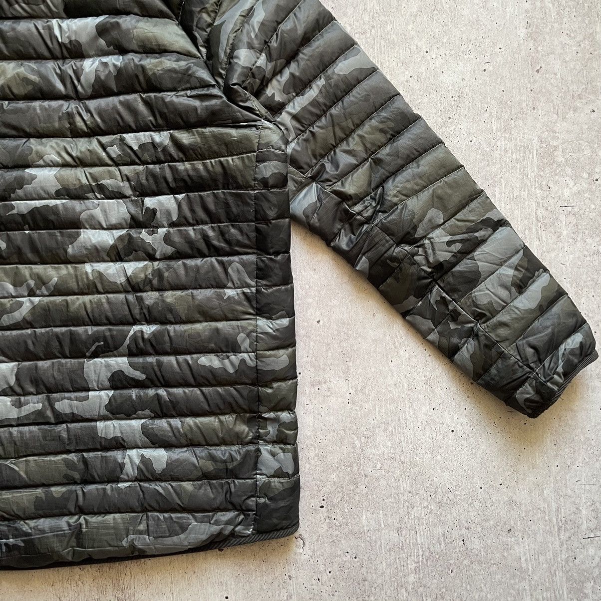 Nike Nike light puffer camo Size US L / EU 52-54 / 3 - 13 Thumbnail