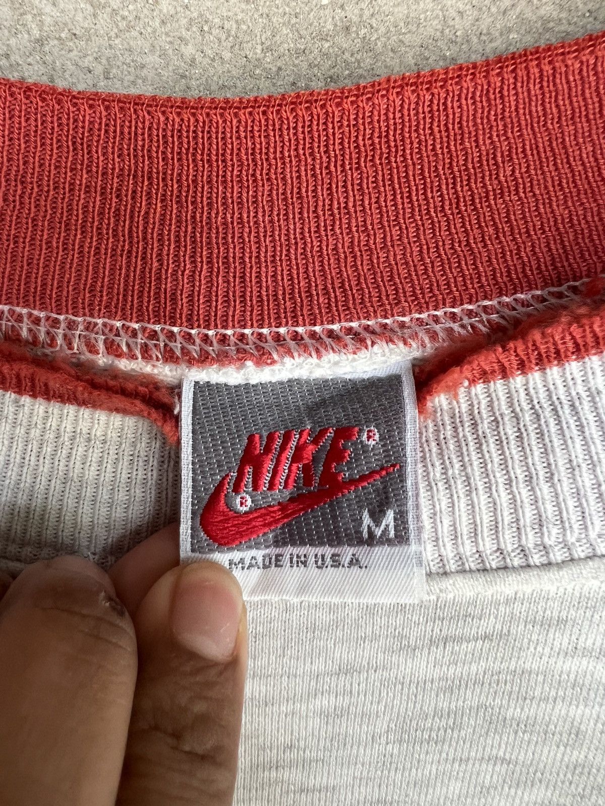 Nike Vintage Nike Small Logo Sweatshirt Size US M / EU 48-50 / 2 - 4 Thumbnail