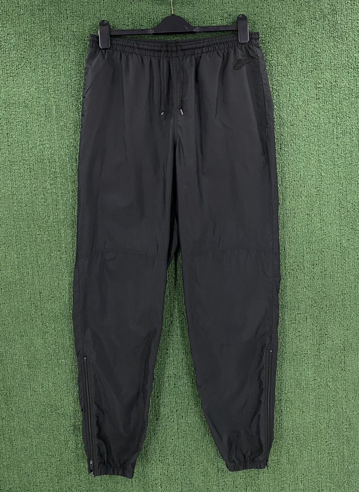 Nike Vintage 90’s Nike Spellout Swoosh Black Windbreaker Pants Size US 34 / EU 50 - 1 Thumbnail