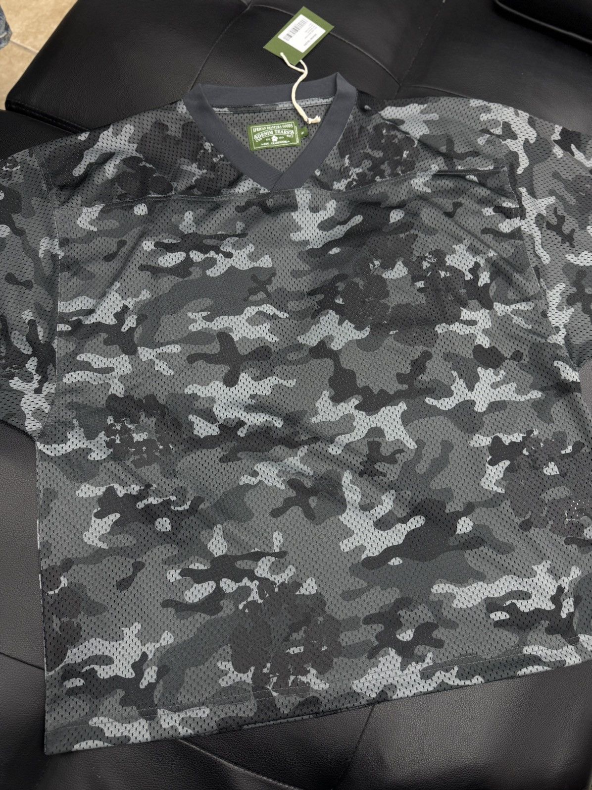 DENIM TEARS Denim Tears Black Camo Cotton Wreath Jersey Size L (NEW) Size US L / EU 52-54 / 3 - 2 Thumbnail