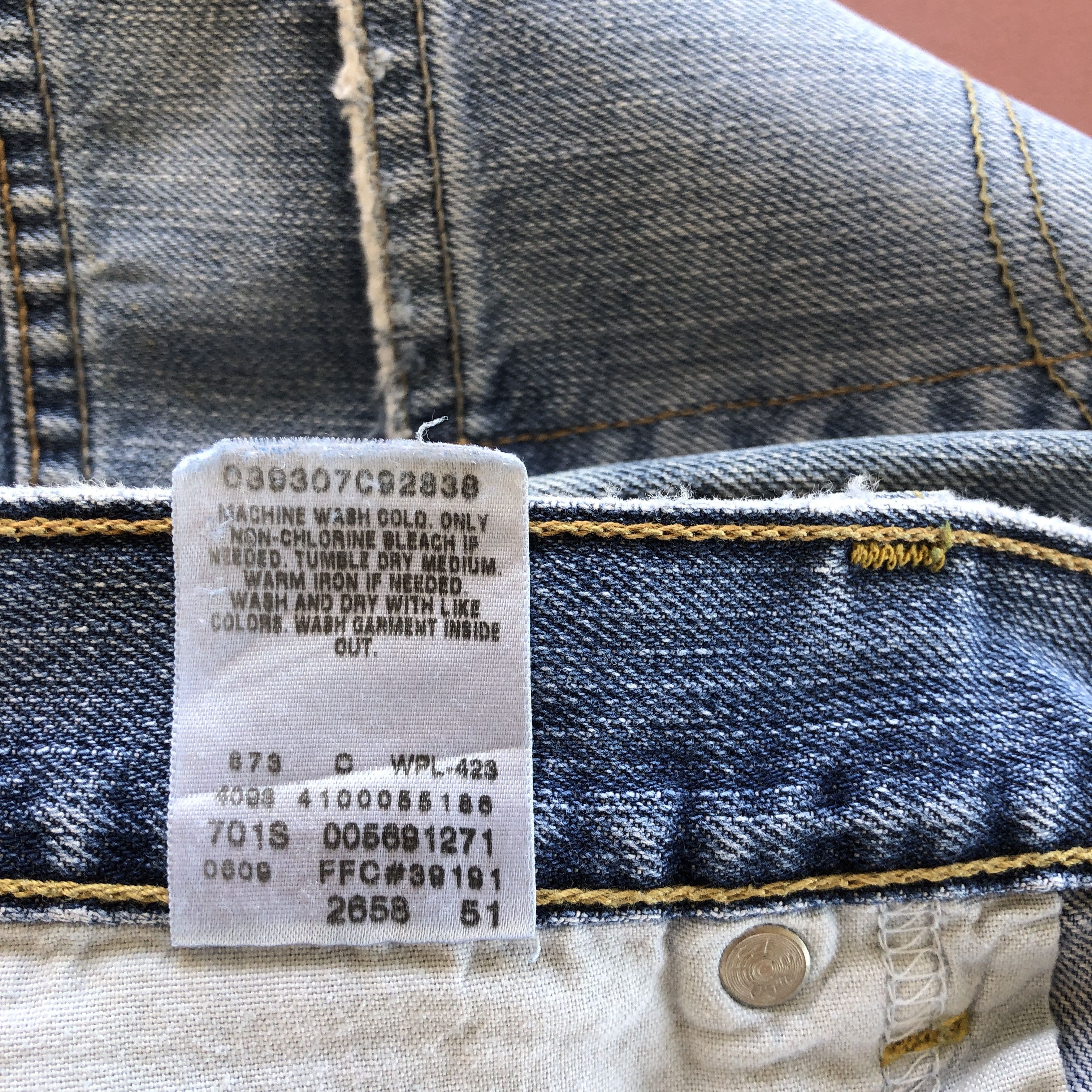 Levi's Vintage Levis 569 Baggy Jeans Levi's Light Wash Faded Denim Size US 36 / EU 52 - 9 Thumbnail