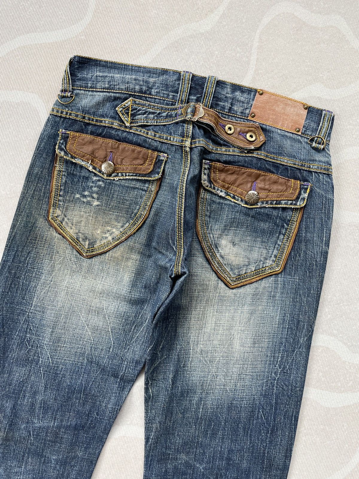 Japanese Brand Oct Flash Buckle Back Size US 31 - 11 Thumbnail