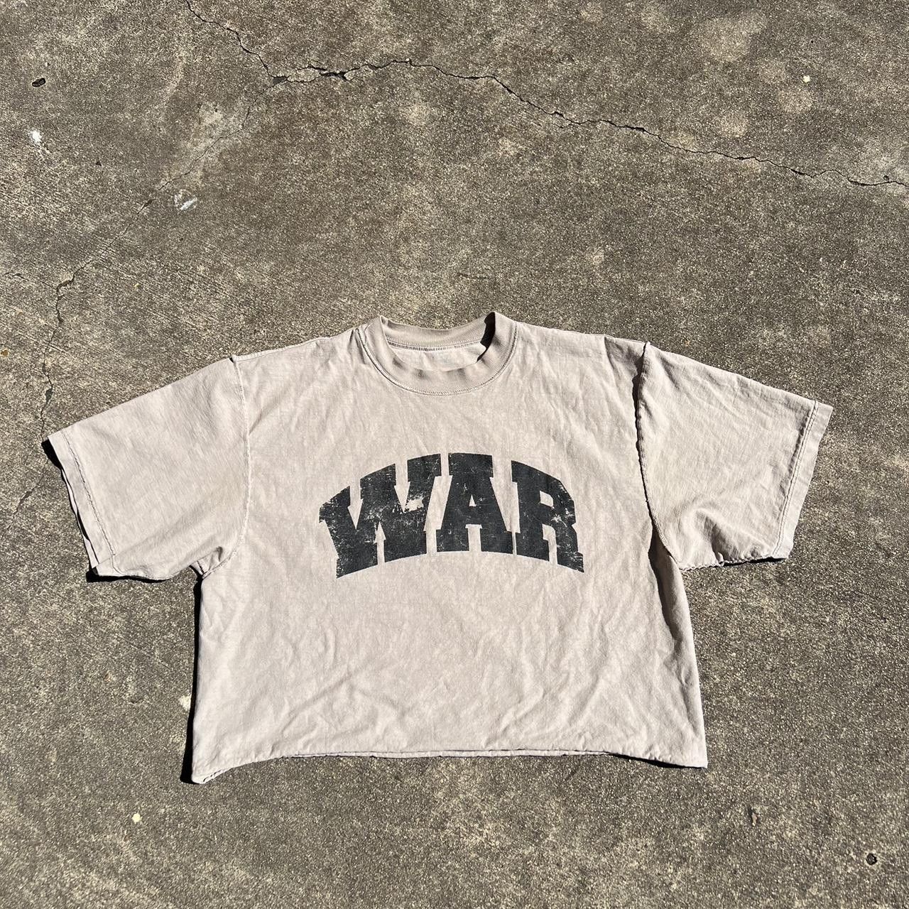 Japanese Brand 74 is war "WAR" TEE Size US M / EU 48-50 / 2 - 1 Thumbnail