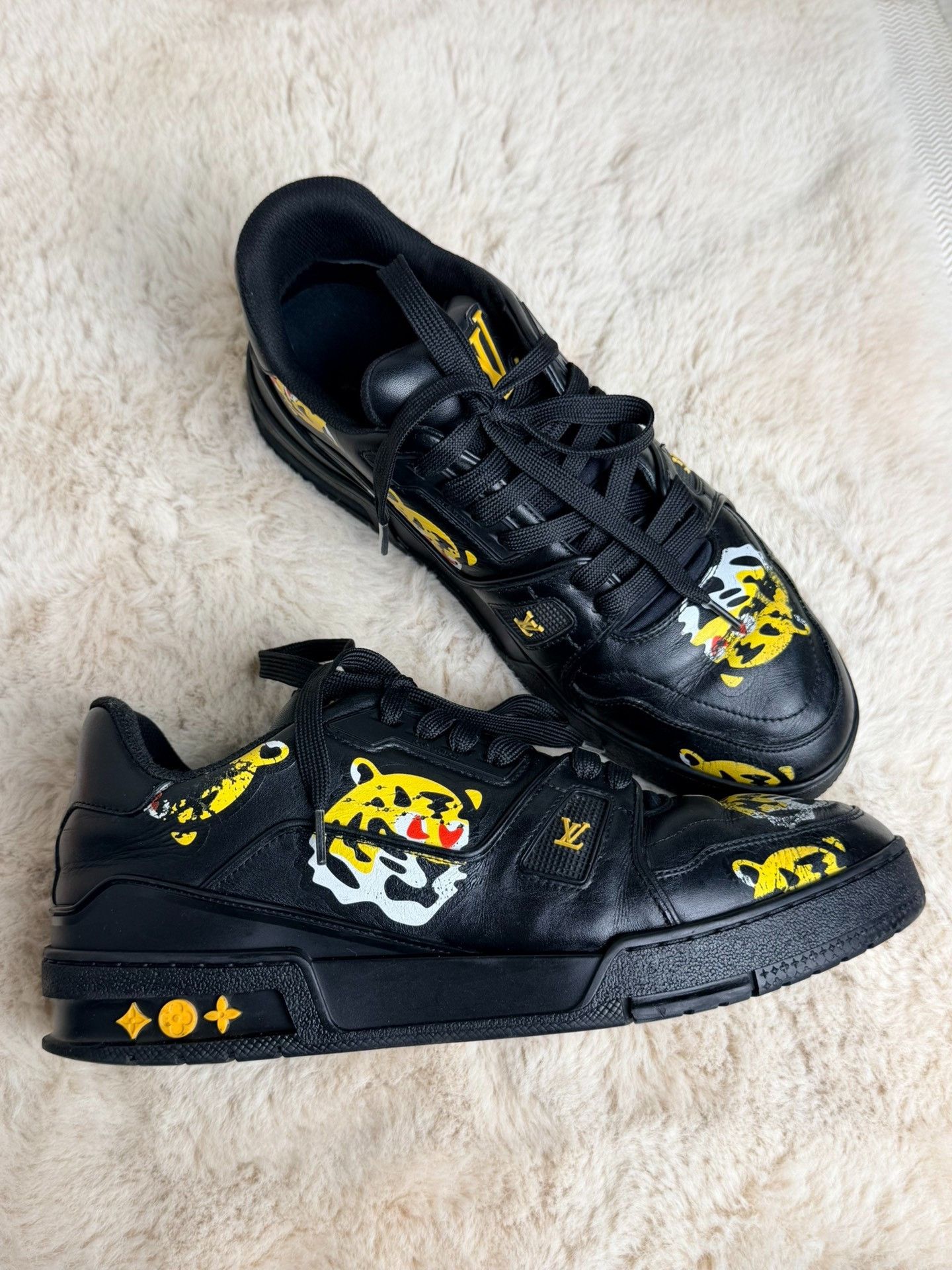 Louis Vuitton Louis Vuitton Collab Black Lowtop Sneakers 8 Men Size US 8 / EU 41 - 1 Thumbnail