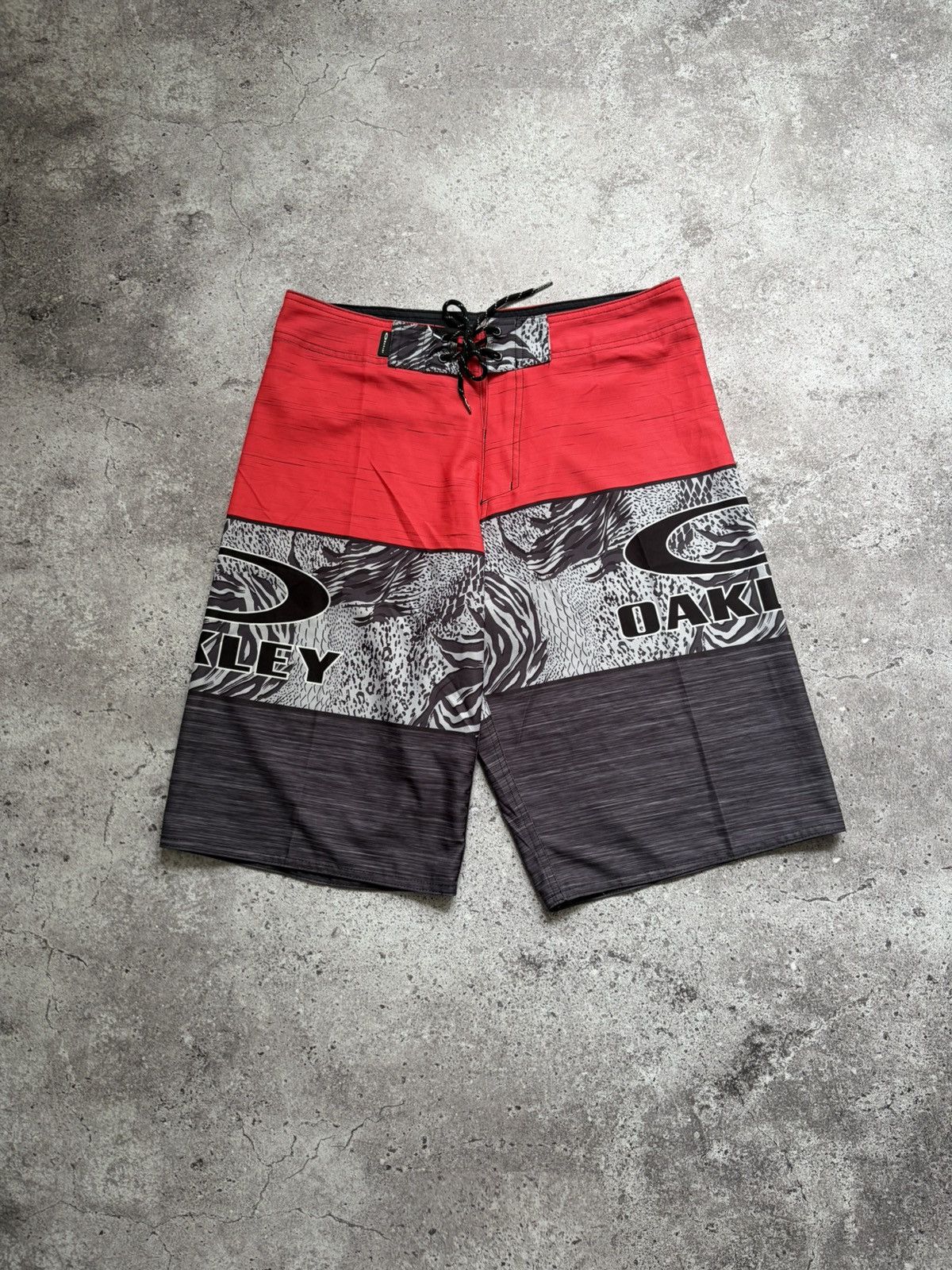 Oakley Oakley Board Serf Mens Shorts Size US 32 / EU 48 - 1 Thumbnail