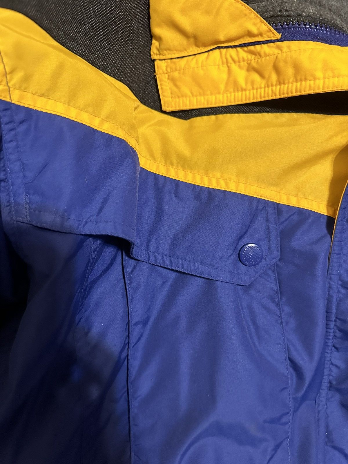 Columbia × Vintage Vintage Columbia puffer “yellow & blue” coat 90s size large Size US L / EU 52-54 / 3 - 4 Thumbnail