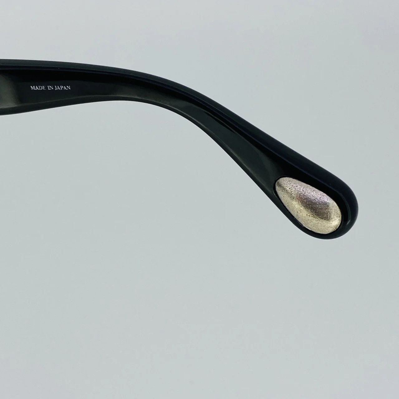 Ann Demeulemeester Ann Demeulemeester Sunglasses Oversized Black and Grey Size ONE SIZE - 7 Thumbnail
