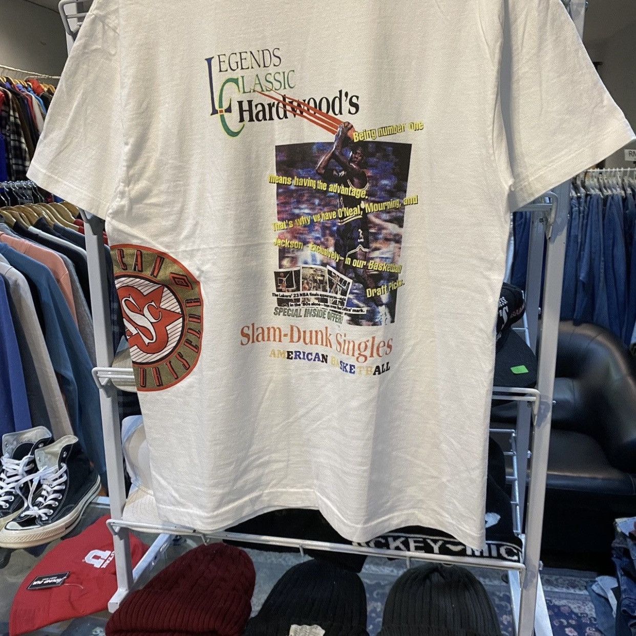 NBA Vintage 90s Hardwood's "Slam-Dunk Singles" Graphic T-Shirt Size US L / EU 52-54 / 3 - 4 Thumbnail