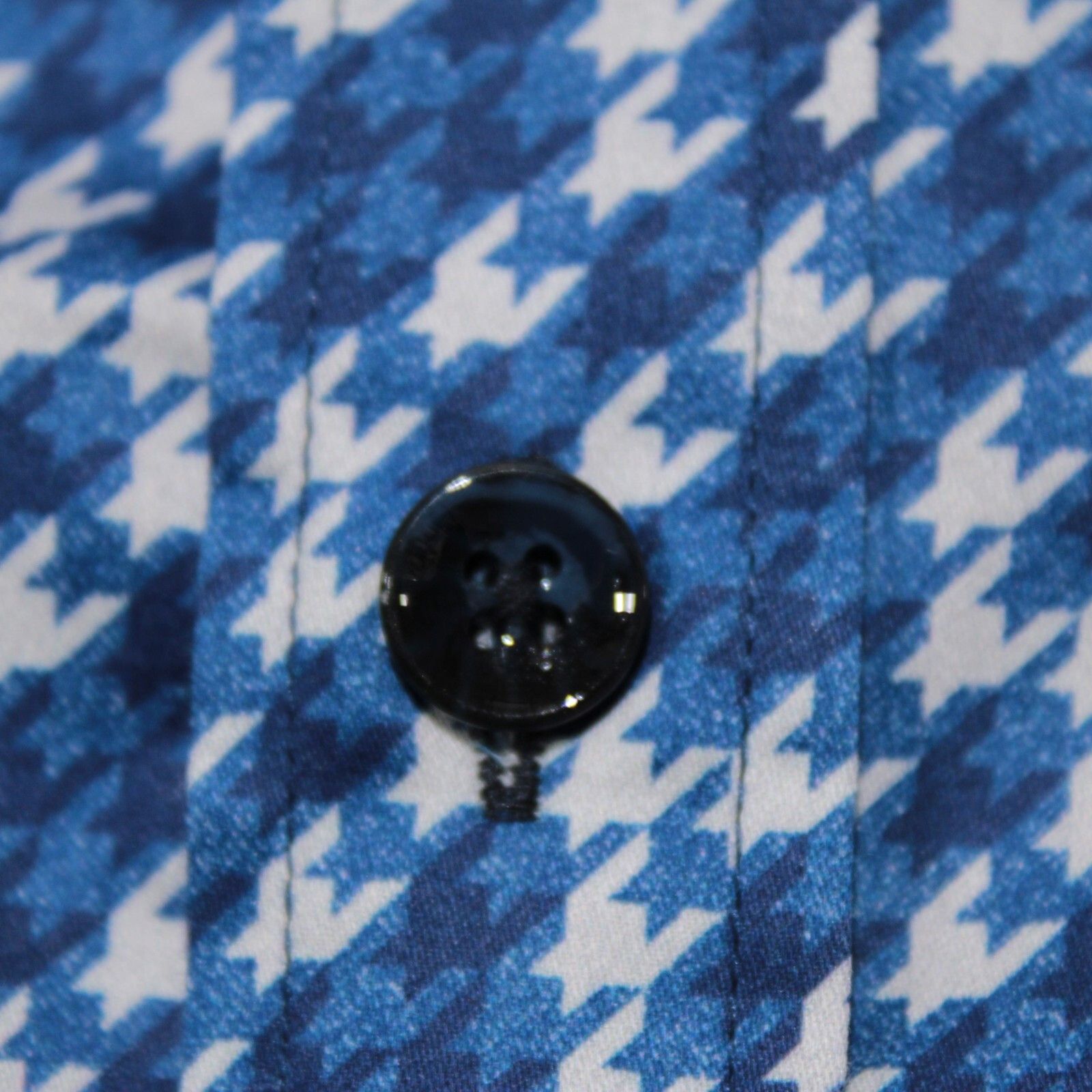 Robert Graham Robert Graham New with tags Shirt Size L US In Blue Size US L / EU 52-54 / 3 - 7 Thumbnail