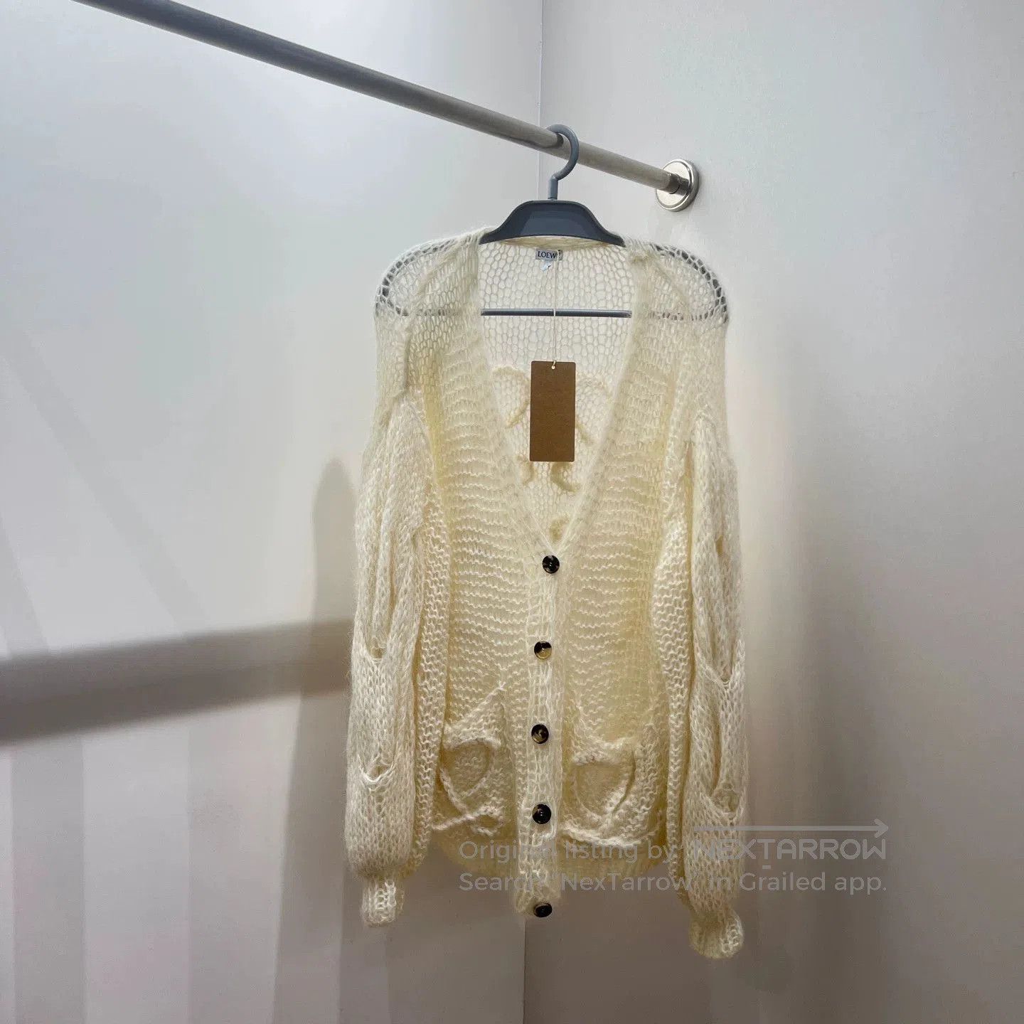 Loewe loewe logo knit cardigan in beige. Size US S / EU 44-46 / 1 - 1 Thumbnail
