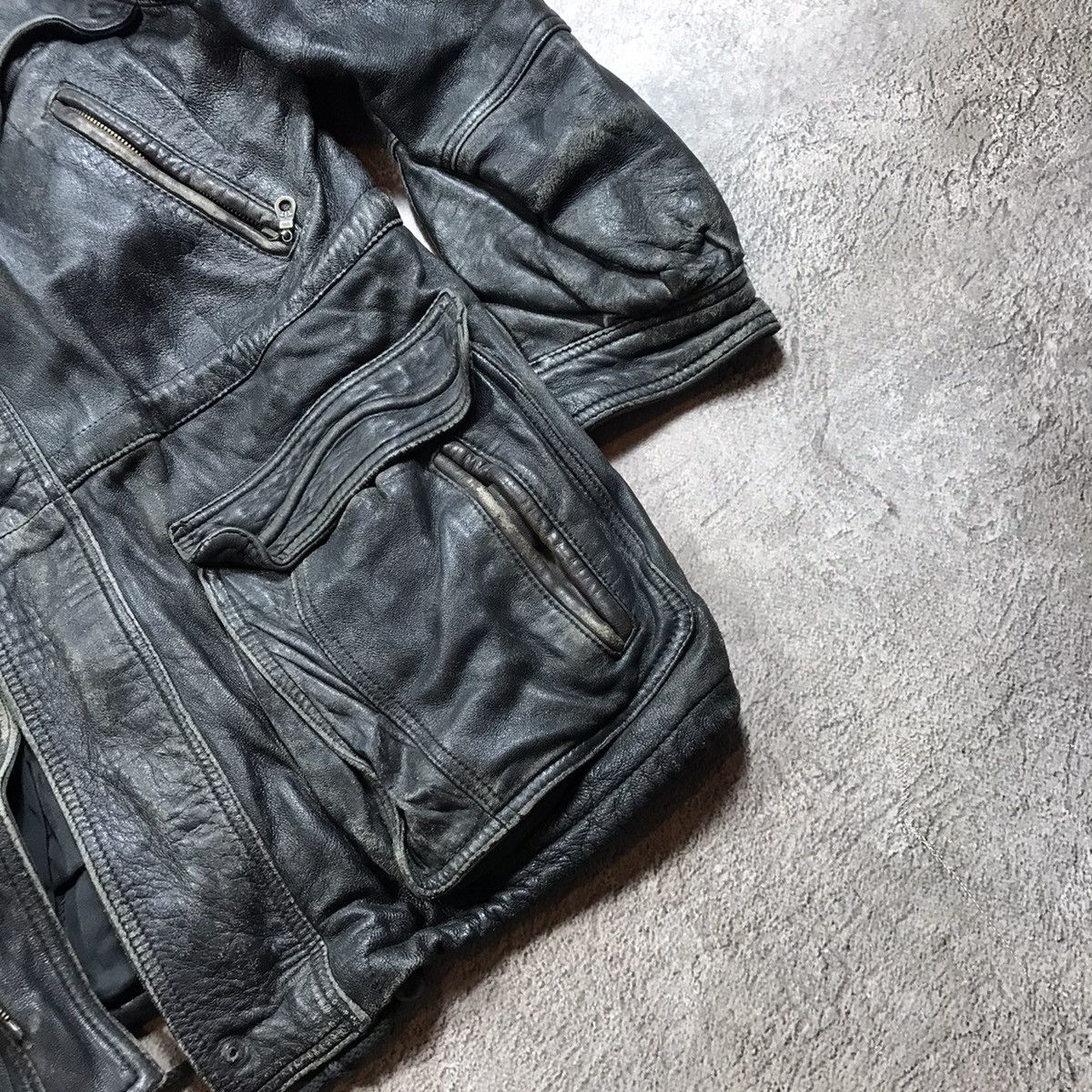 Vintage Vintage Y2K Oversized Leather Jacket Thrashed Streetwear XL Size US XL / EU 56 / 4 - 5 Thumbnail