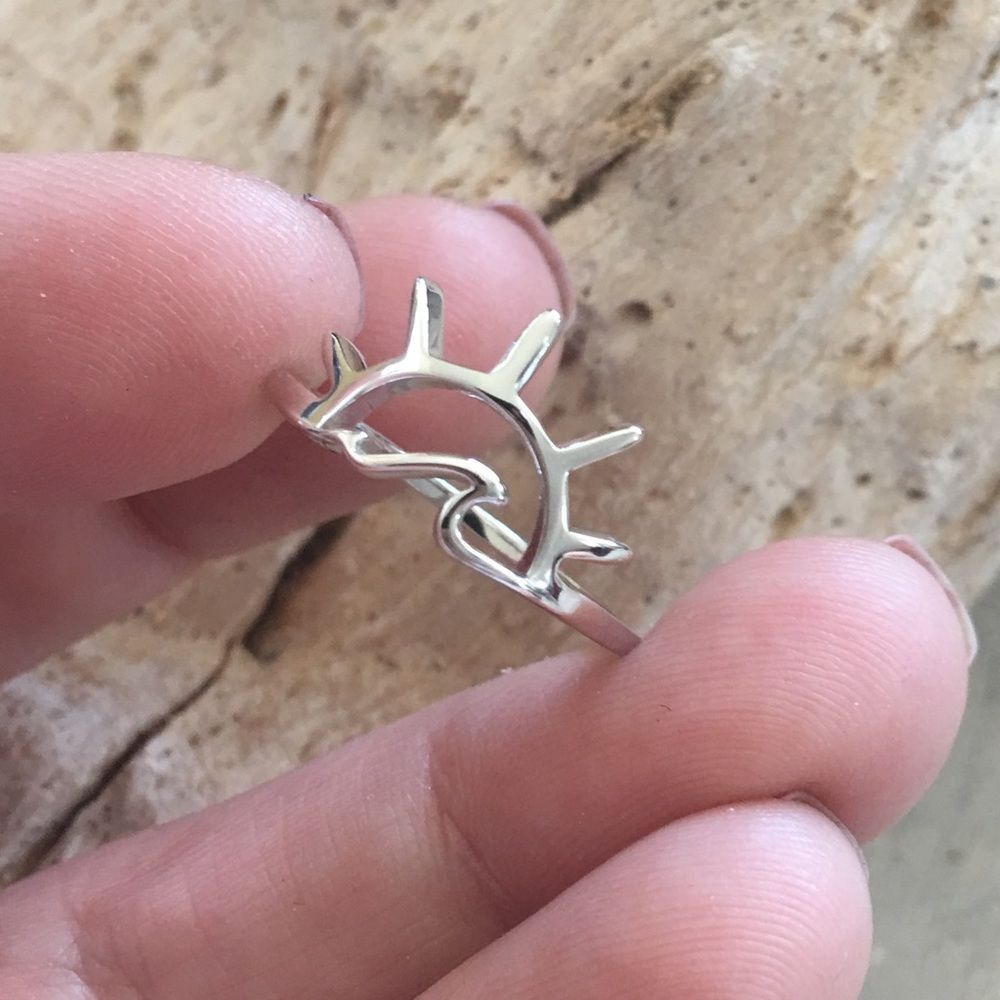 The Unbranded Brand Sterling Silver Sun and Wave Ring Size 6 Size ONE SIZE - 2 Thumbnail
