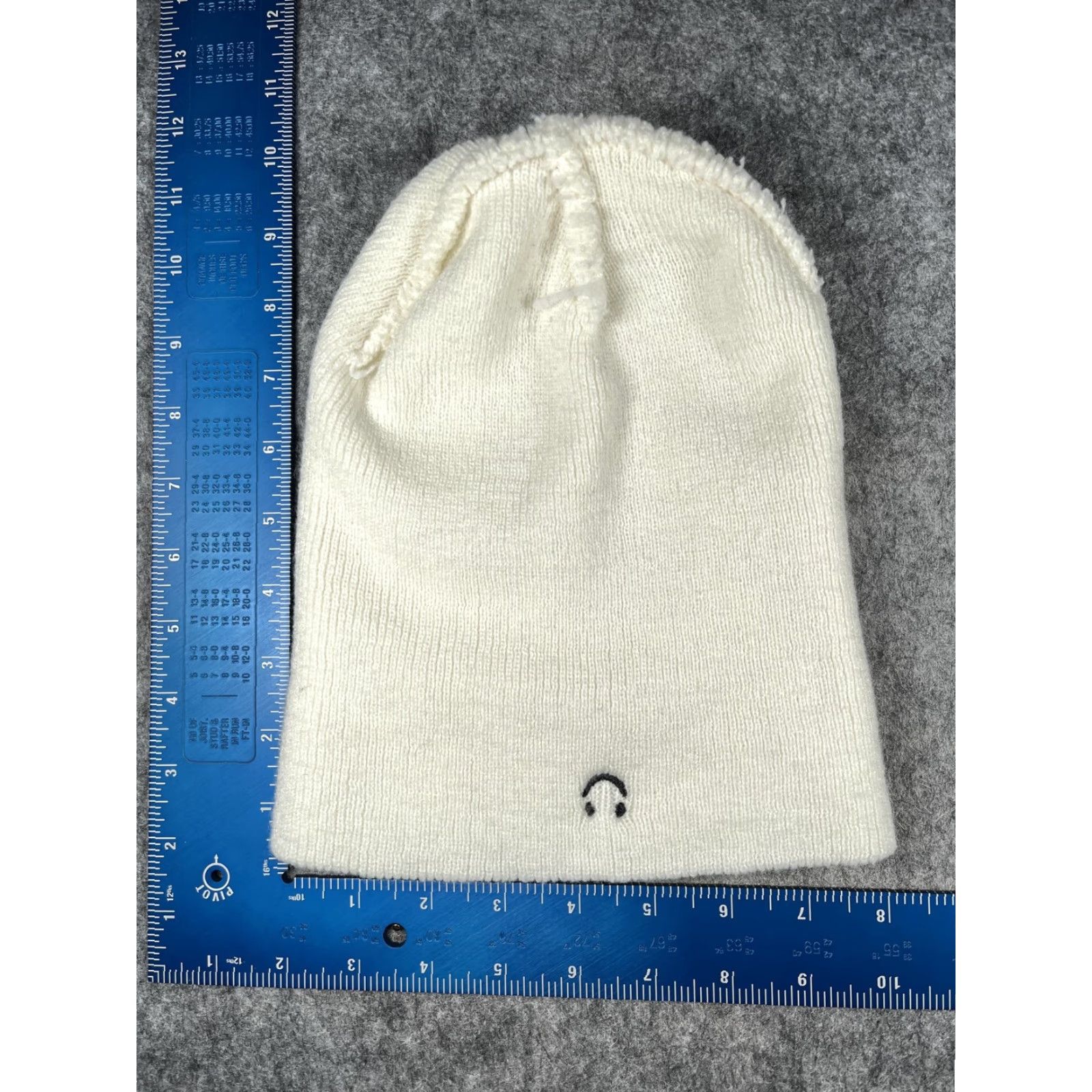 Vintage Happy Face Hat Beanie Unisex One Size White Knit Embroidered Stretch Winter Size ONE SIZE - 5 Thumbnail