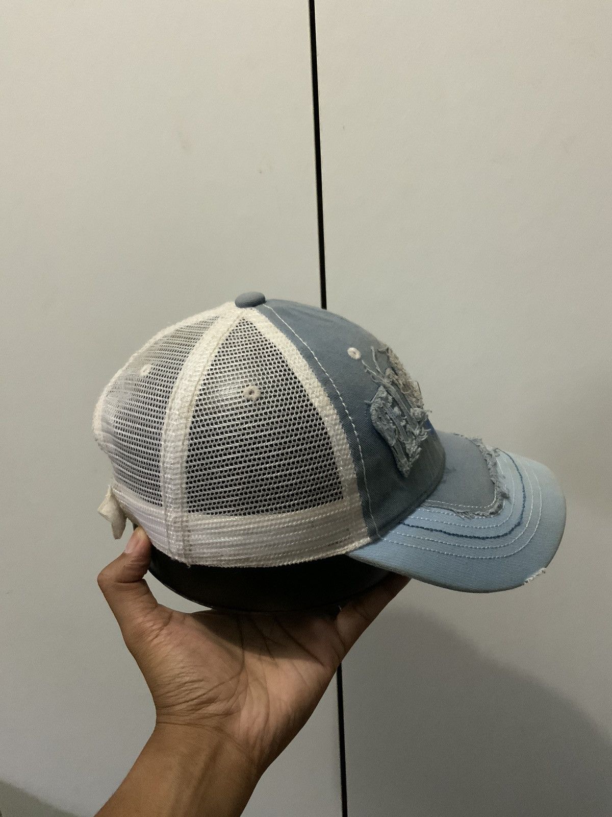 Japanese Brand Yellowstone Distressed Archive Fade Trucker Hat Size ONE SIZE - 5 Thumbnail