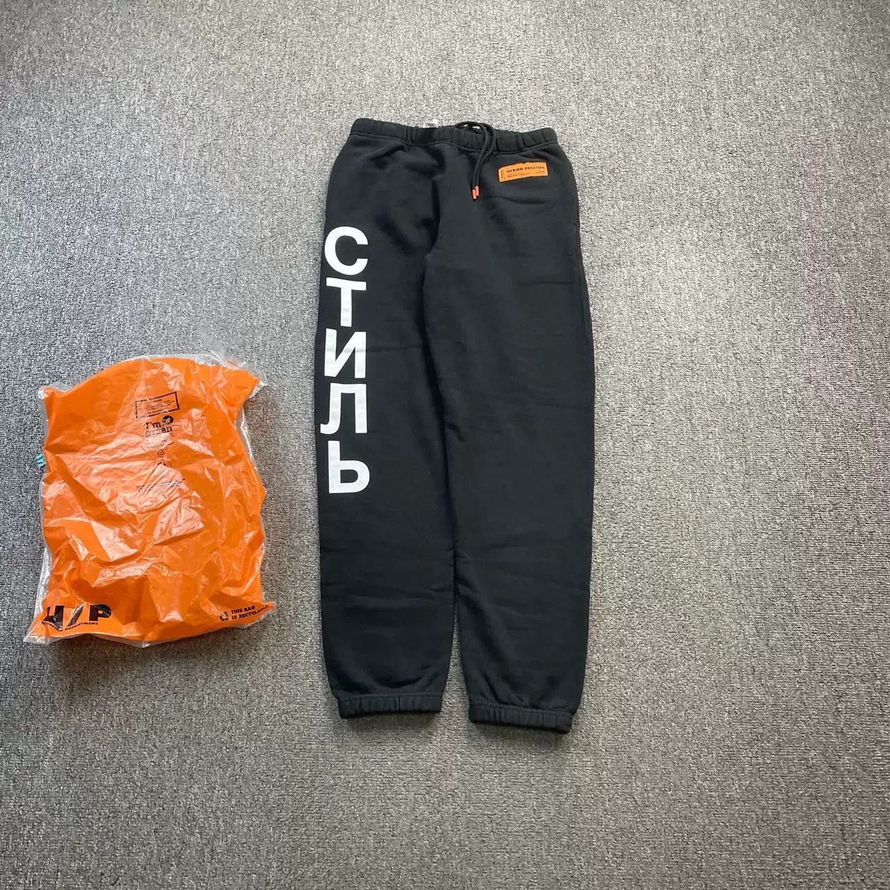 Heron Preston HERON PRESTON Crane Print Sweatpants Size US 36 / EU 52 - 1 Thumbnail
