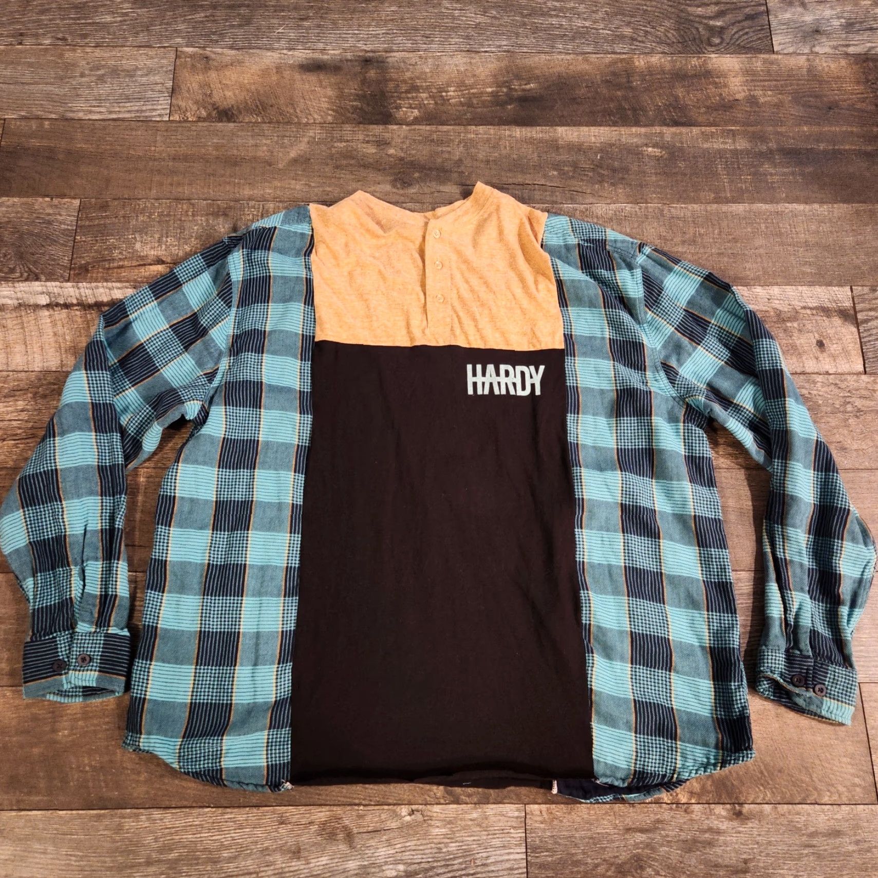 Ed Hardy Hardy Concert Henley Shirt Long Sleeve Plaid Oversized Medium Mens T-Shirt Halloween Team Music 2020s Size US M / EU 48-50 / 2 - 5 Thumbnail