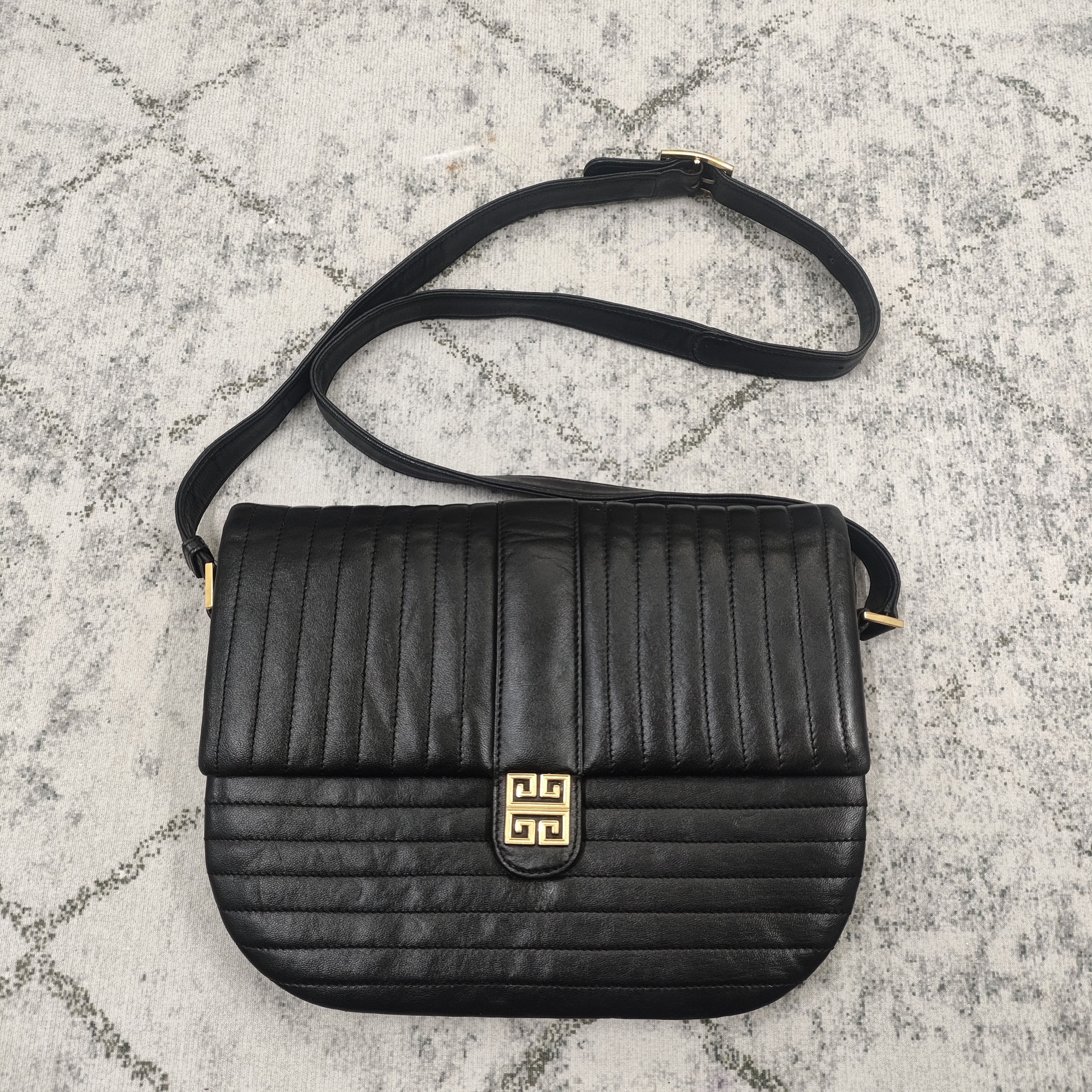 Givenchy × Vintage Vintage Givenchy quilted Lambskin leather Flap crossbody Size ONE SIZE - 1 Thumbnail