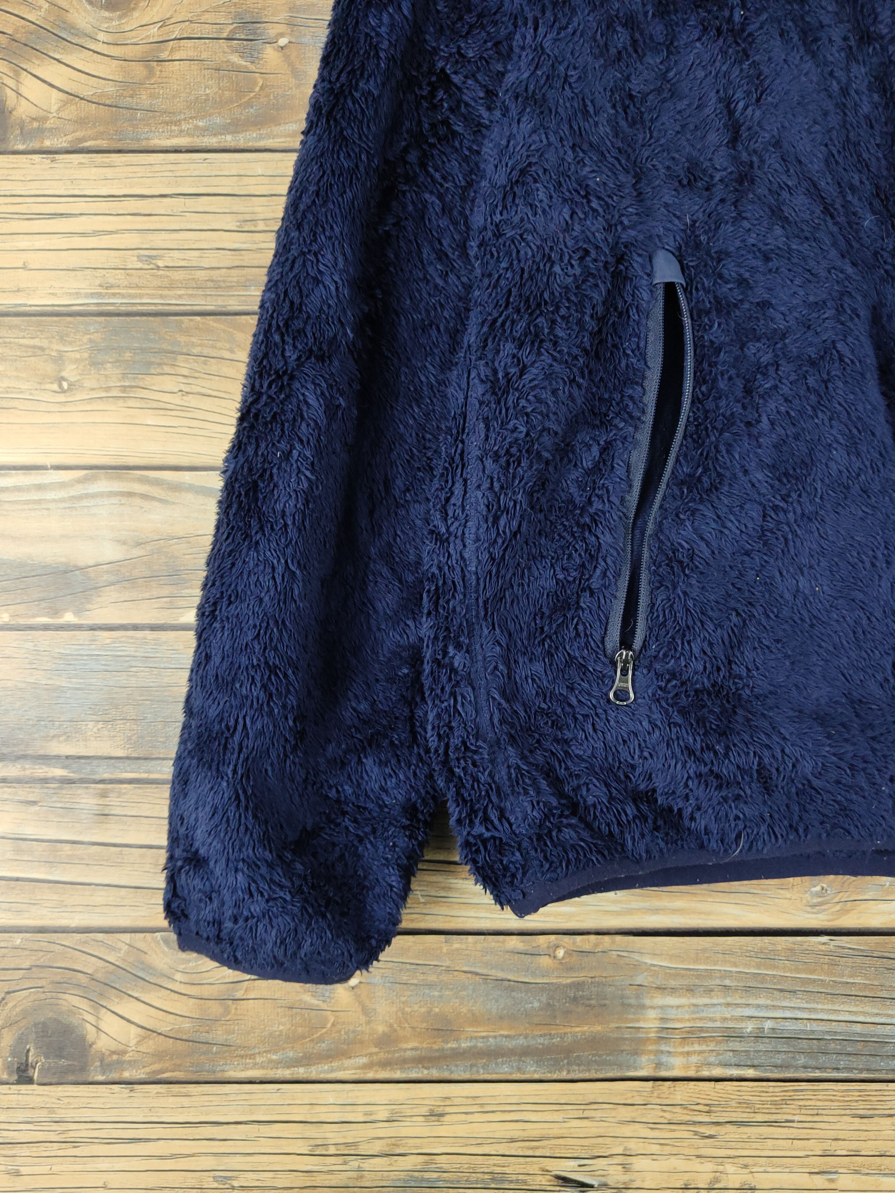 Japanese Brand Uniqlo Navy Fur Faux fleece Sweaters #W2056 Size US S / EU 44-46 / 1 - 4 Thumbnail