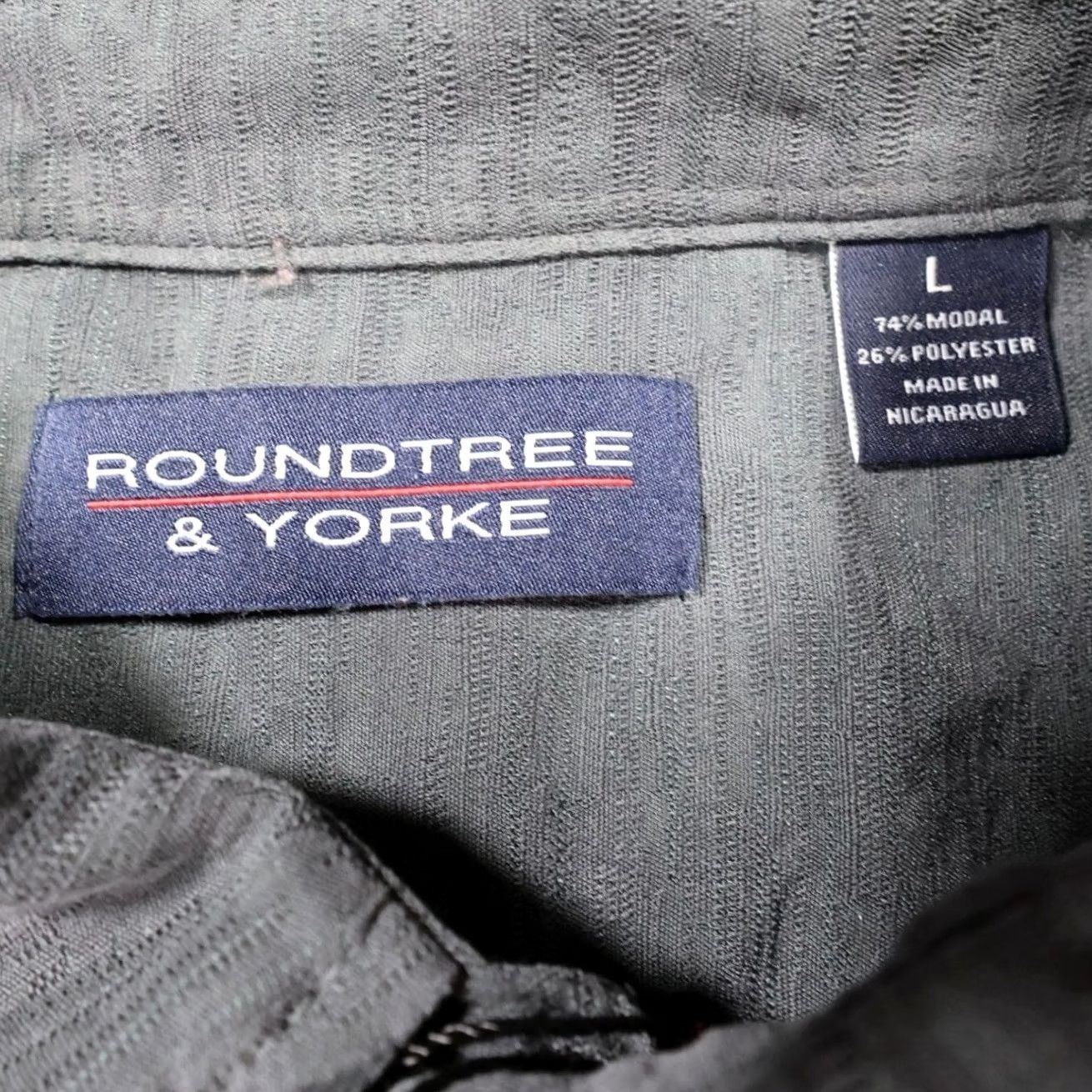 Roundtree & Yorke Roundtree & Yorke Button Up Mens L Gray Excellent Short Sleeve Modal Blend Textured Pocket Size US 33 - 5 Thumbnail