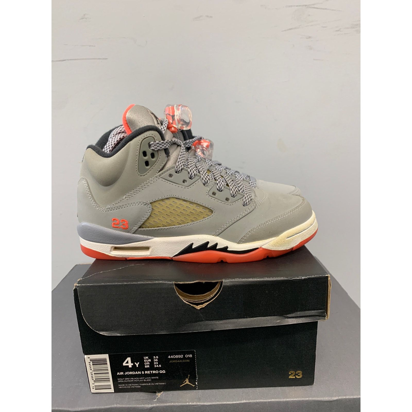 Nike Nike Air Jordan 5 Retro Hot Lava GS Size 4Y SHIPS NOW Size US 5 / EU 37 - 3 Thumbnail