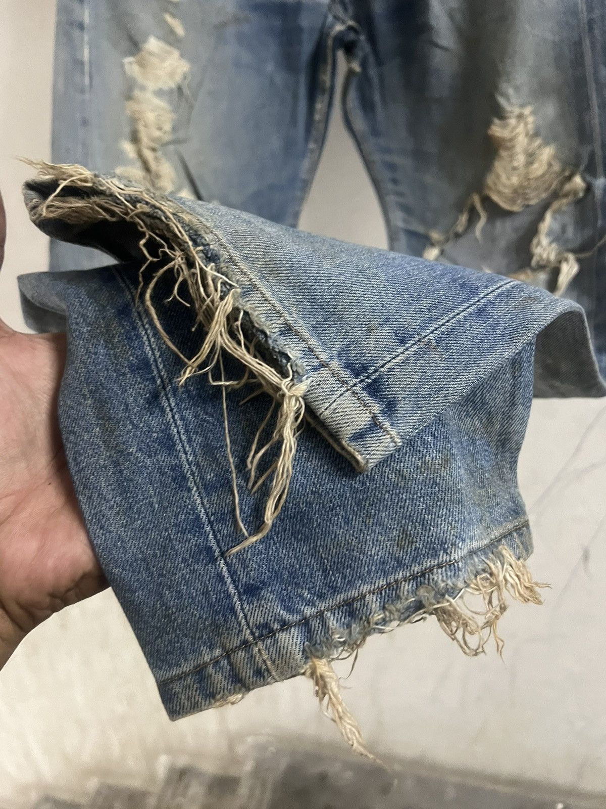 Japanese Brand × Levi's Vintage Clothing KURT COBAIN‼️THRASHED VINTAGE 501 DISTRESSED DENIM PANT Size US 32 / EU 48 - 7 Thumbnail