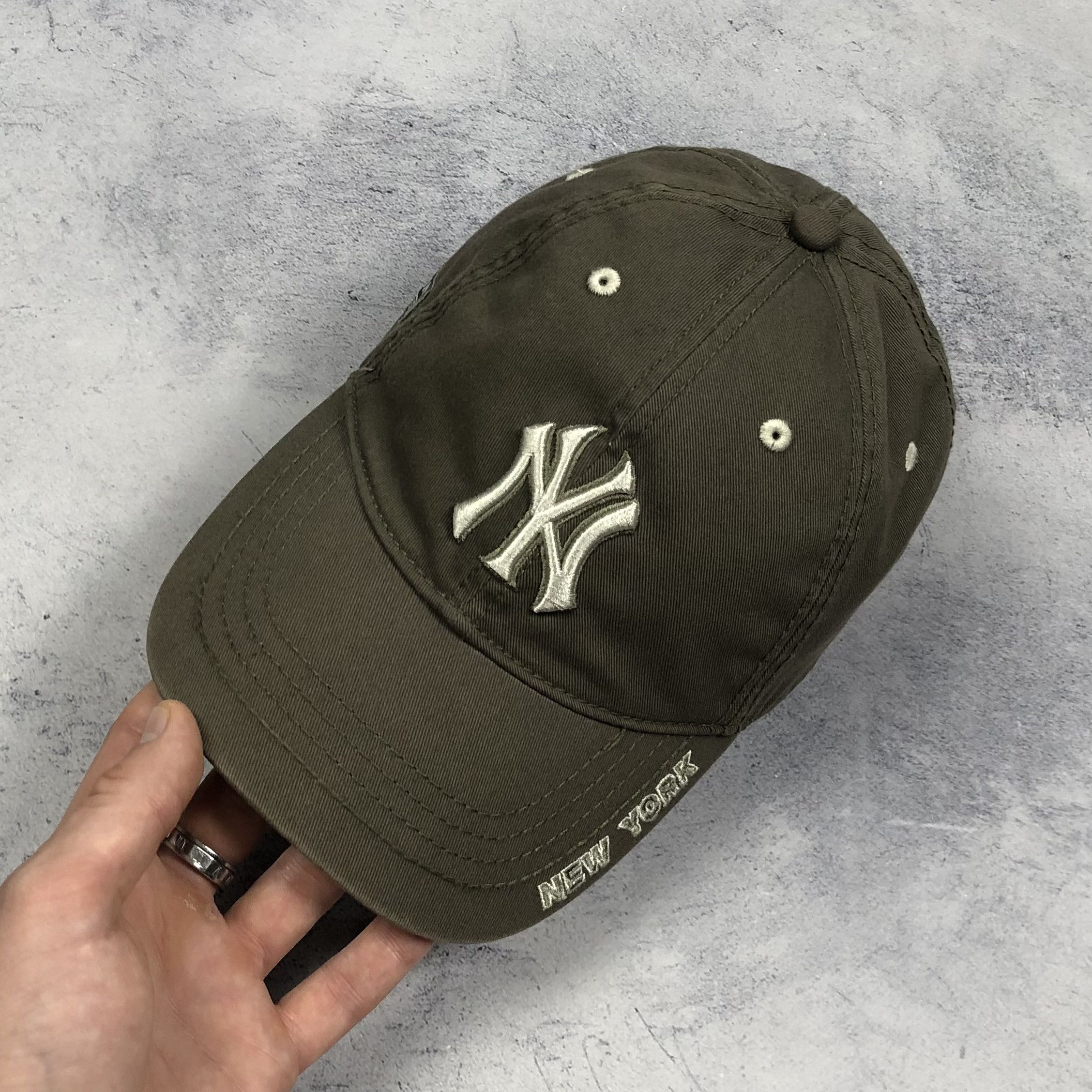 New York Yankees Vintage MLB New York Yankees Cap Size ONE SIZE - 3 Thumbnail