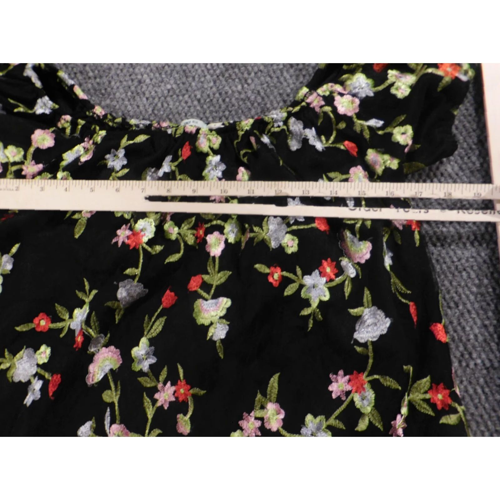 Vintage Kimchi Blue Blouse M Womens Black Floral Collared Pullover Casual Polyester Down Sleeveless? Size M / US 6-8 / IT 42-44 - 4 Thumbnail