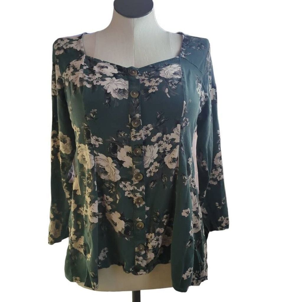 Torrid Torrid Women's Fit And Flare Stretch Challis Button Up Top Size XS / US 0-2 / IT 36-38 - 1 Thumbnail