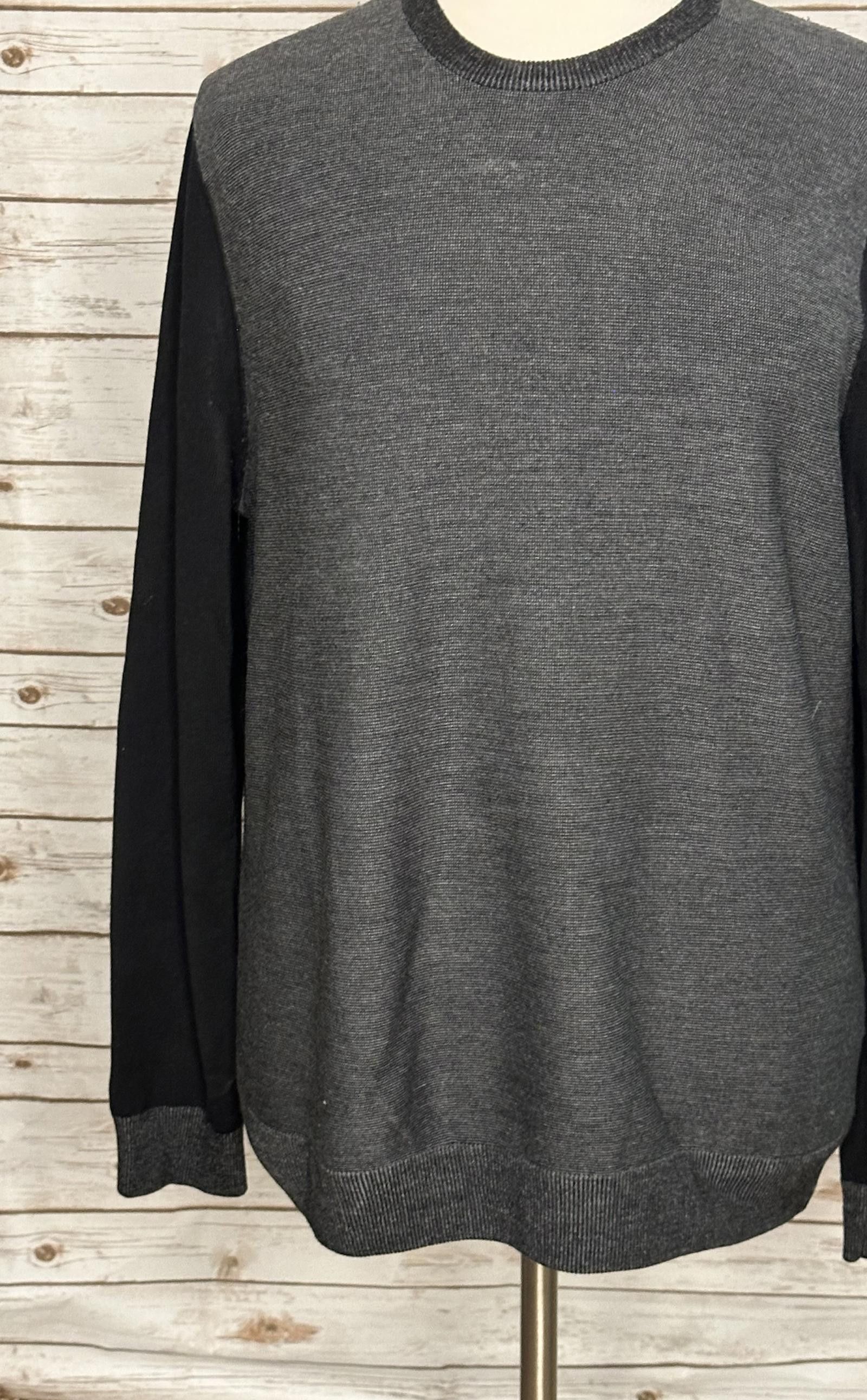 Vince Vince 100% wool grey and black colorblock sweater Size XL Size US XL / EU 56 / 4 - 3 Thumbnail